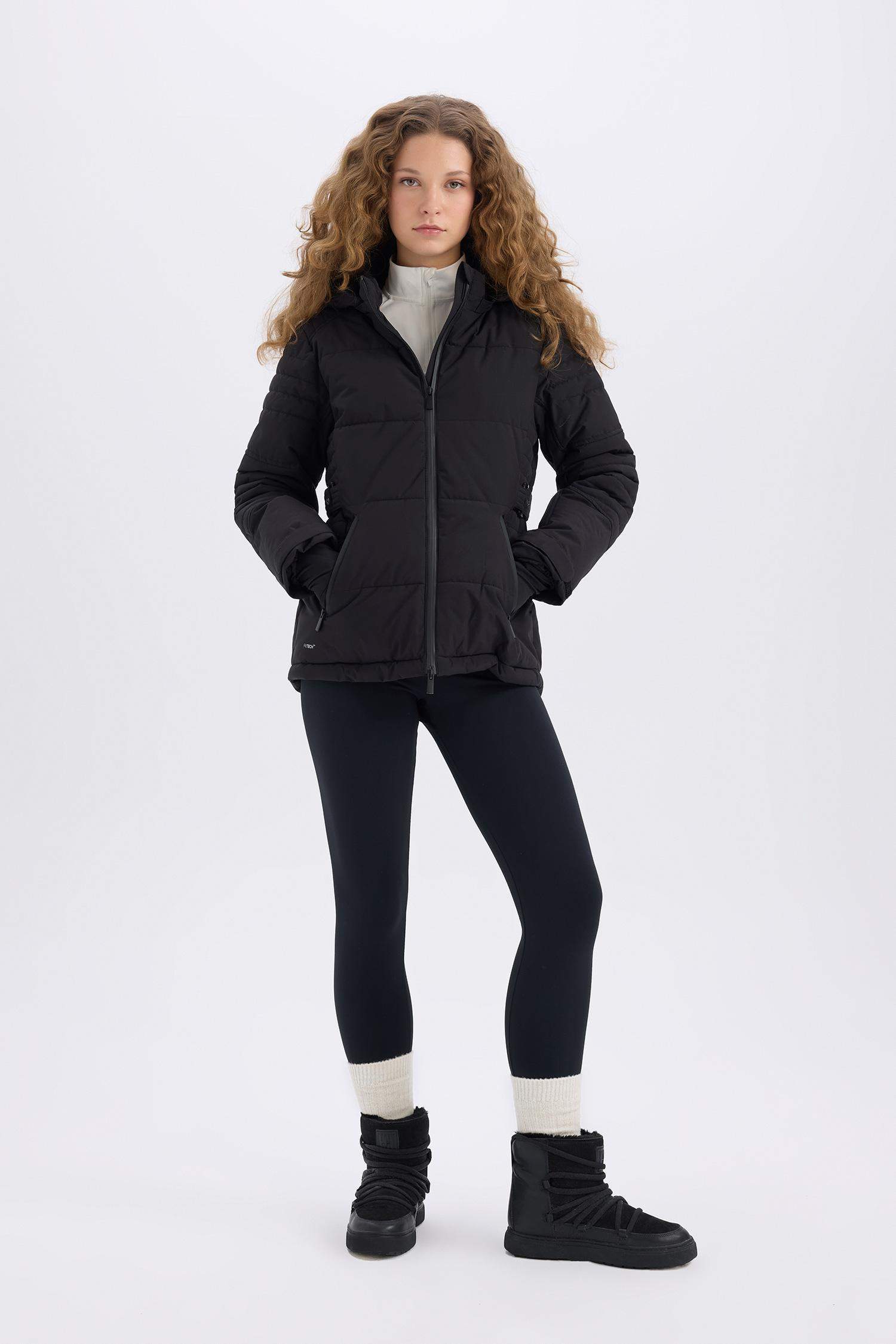 DeFactoFit Kayak Montu Su Geçirmez Rüzgar Geçirmez Kapüşonlu Ayarlanabilir Bel Detaylı Ultra Korumalı