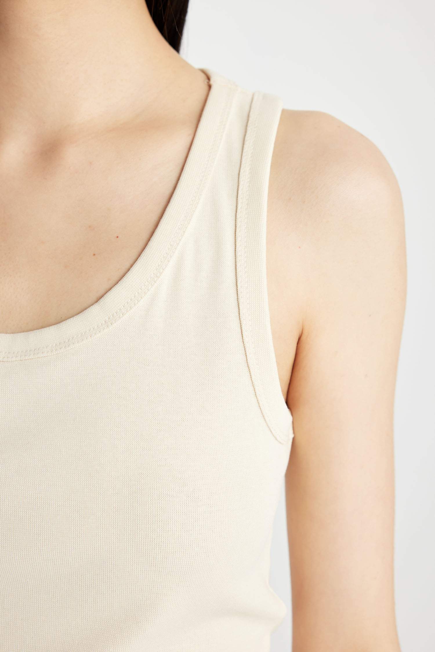 Slim Fit Dar Kesim U Yaka Ribana Atlet