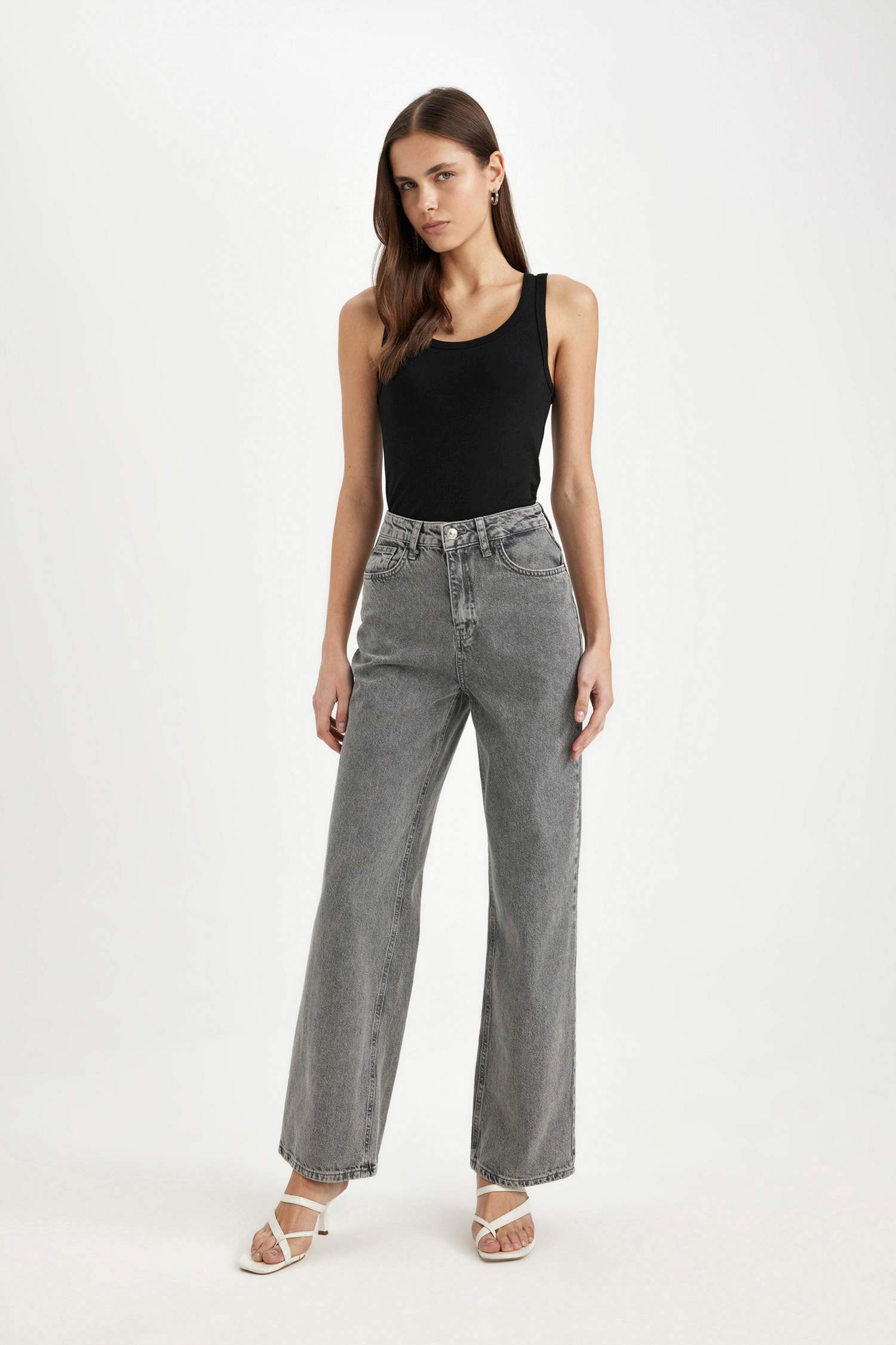 Slim Fit Dar Kesim U Yaka Basic Düz Ribana Atlet