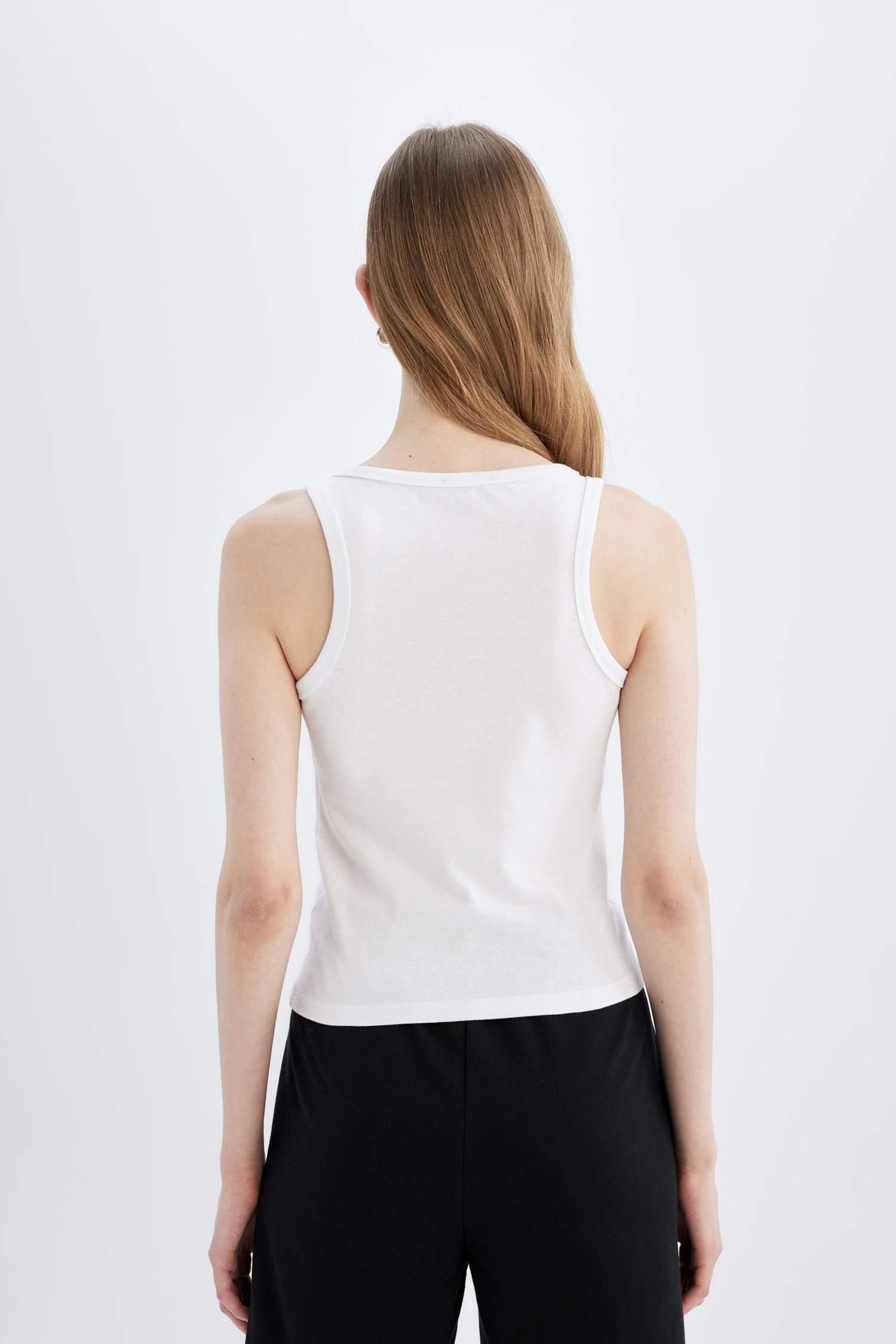 Slim Fit Dar Kesim U Yaka Basic Düz Ribana Atlet