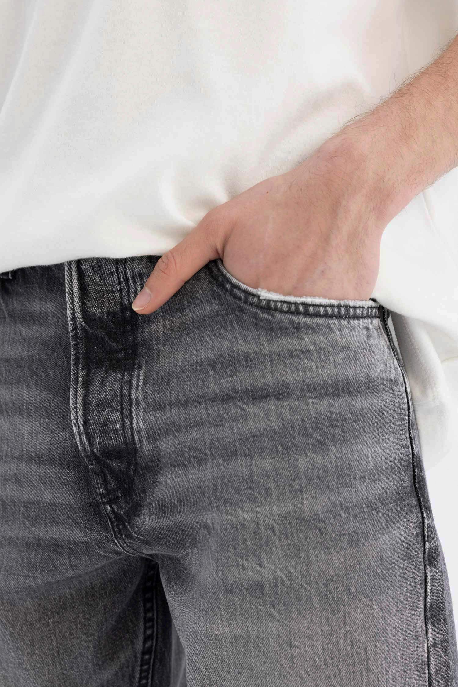 %100 Pamuk 90's Slim Fit Dar Kalıp Yüksek Bel Dar Paça Yırtık Detaylı Jean Pantolon