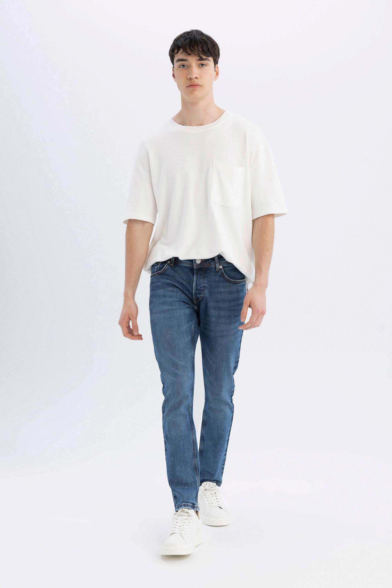 Pedro Slim Fit Normal Waist Narrow Leg Jeans