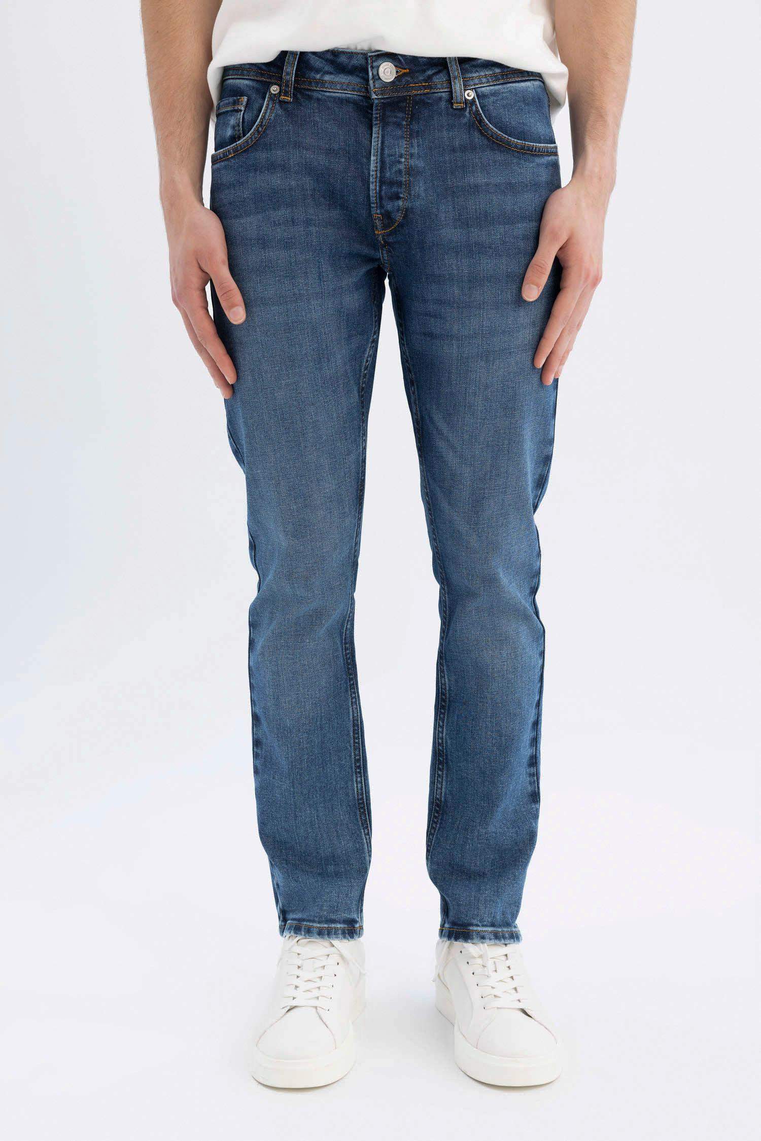Pedro Slim Fit Normal Waist Narrow Leg Jeans