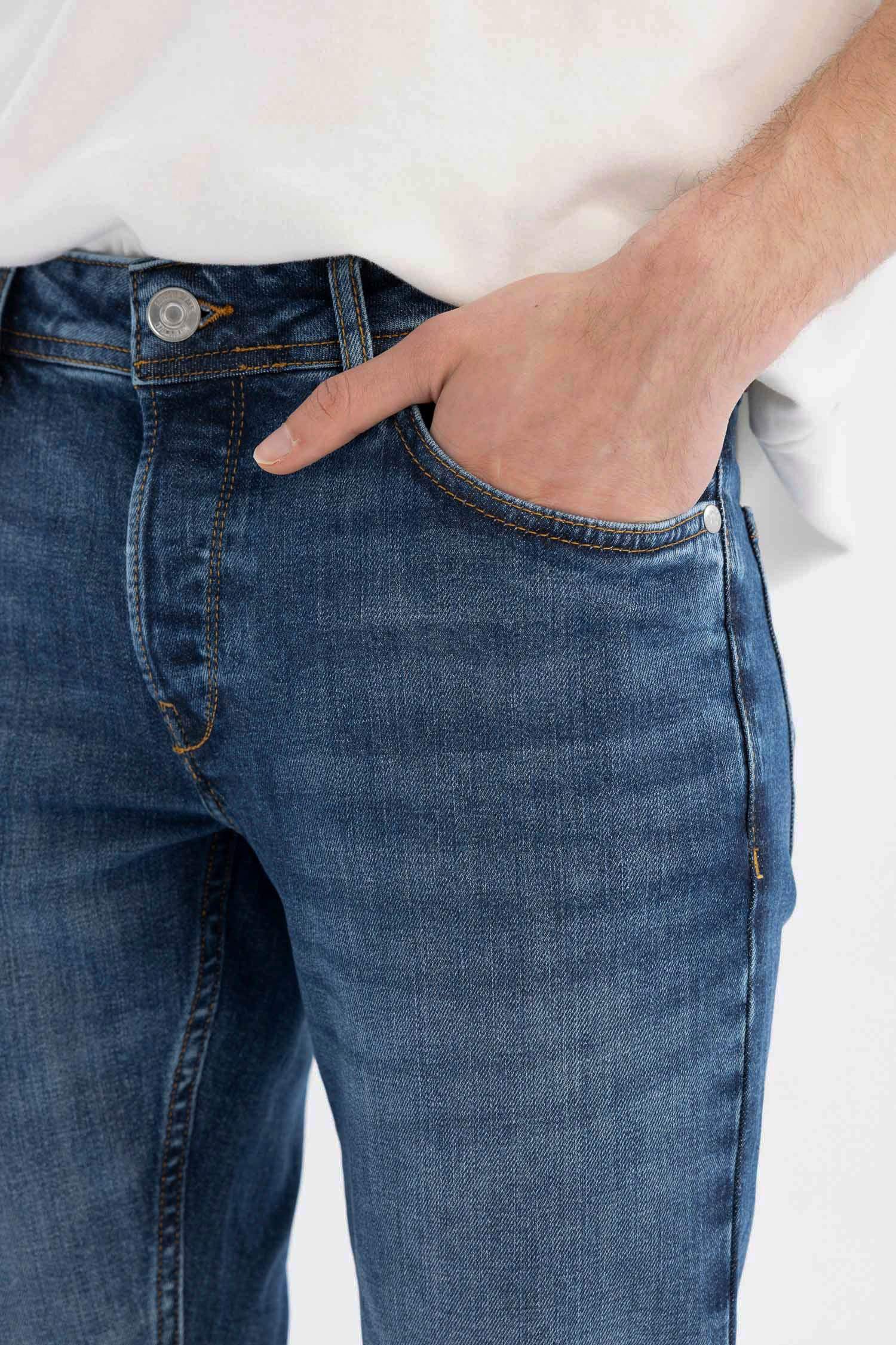 Pedro Slim Fit Normal Waist Narrow Leg Jeans