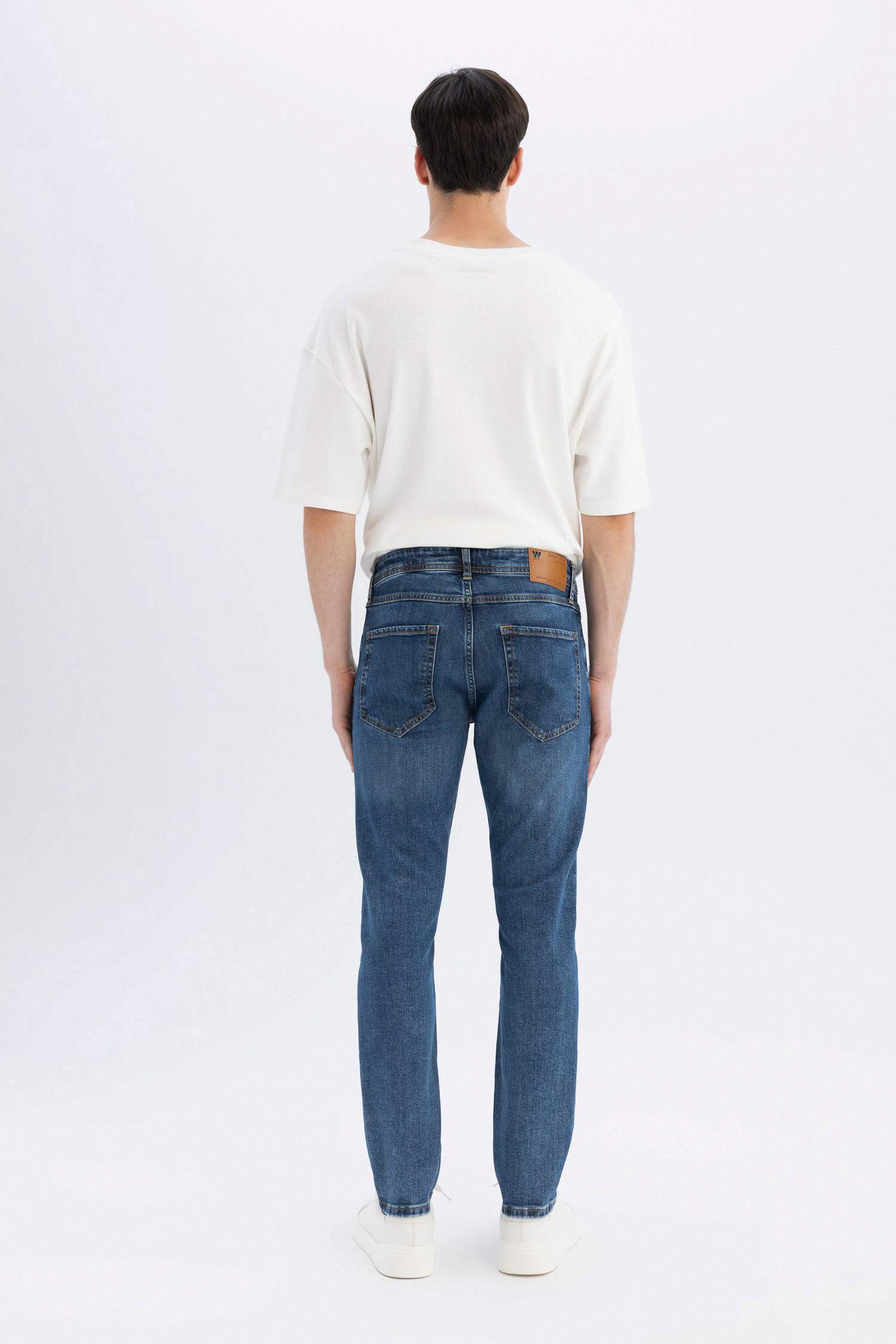 Pedro Slim Fit Normal Waist Narrow Leg Jeans