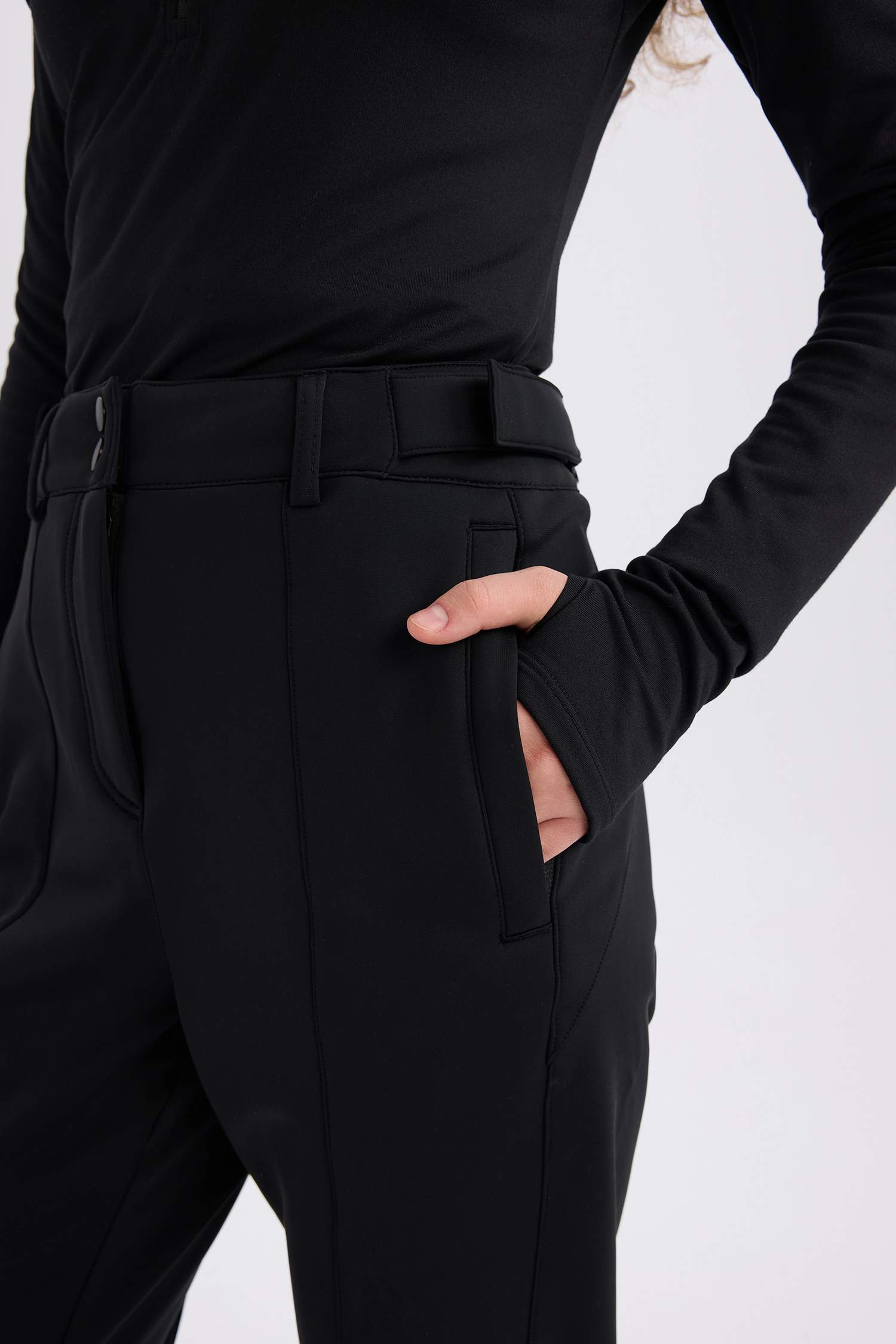 DeFactoFit Regular Fit Sporcu Cepli Softshell Kayak Pantolonu