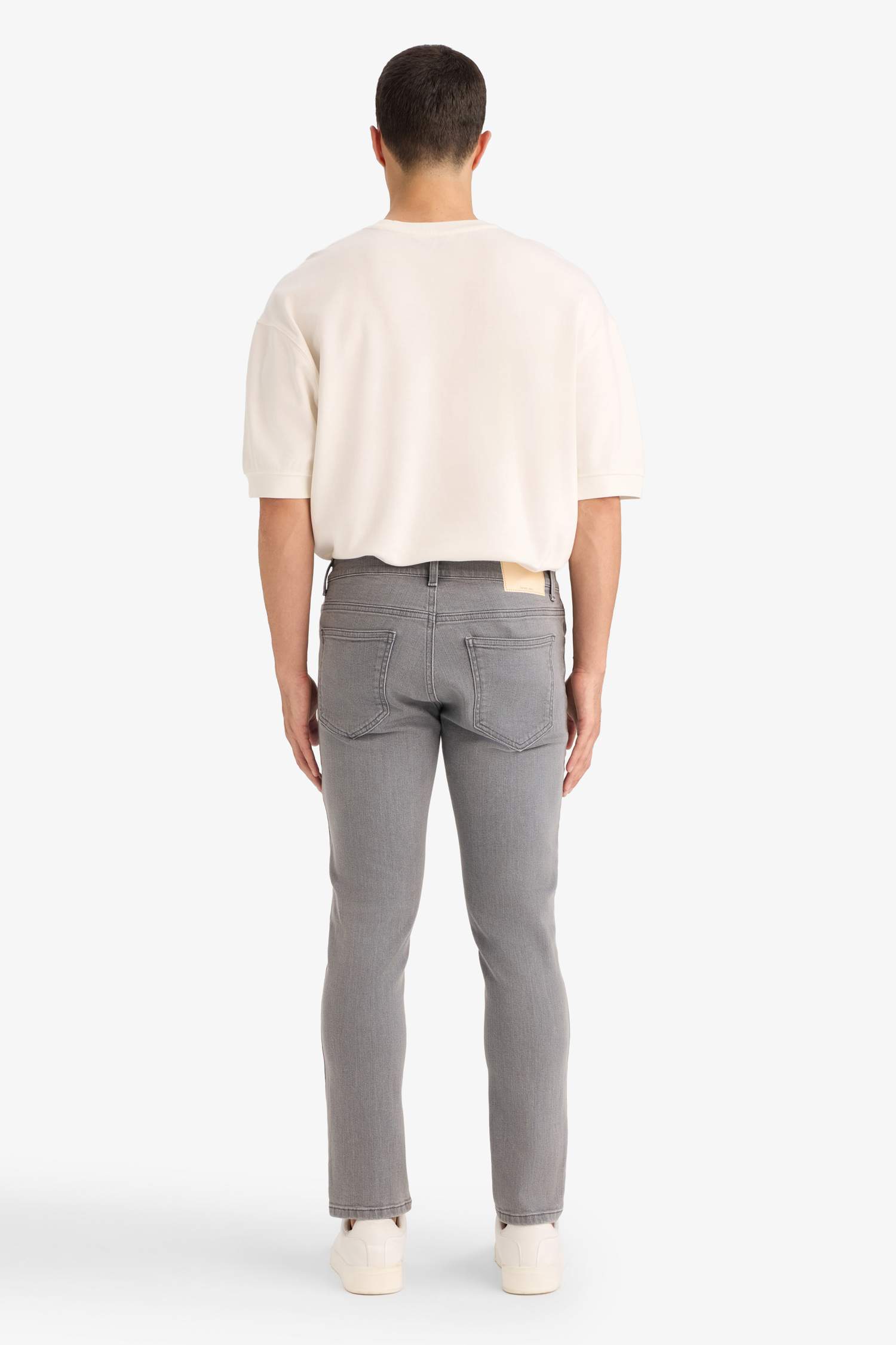 Pedro Slim Fit Slim Leg Jeans