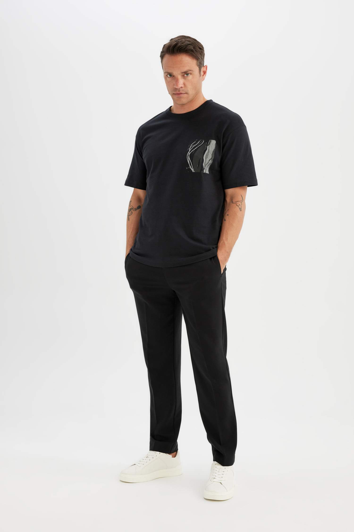 Relax Fit Bisiklet Yaka Baskılı Kısa Kollu Tişört