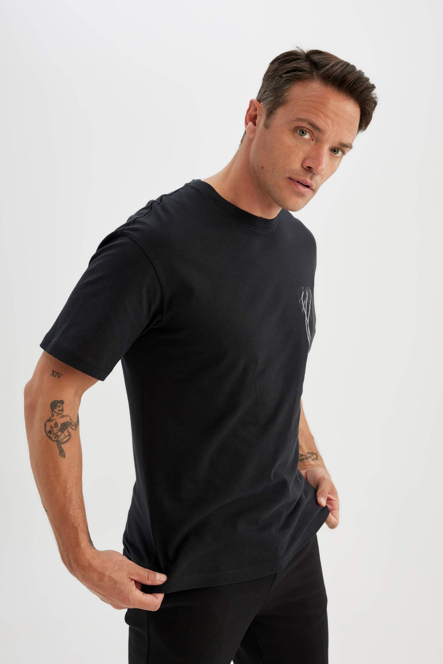 Relax Fit Bisiklet Yaka Baskılı Kısa Kollu Tişört