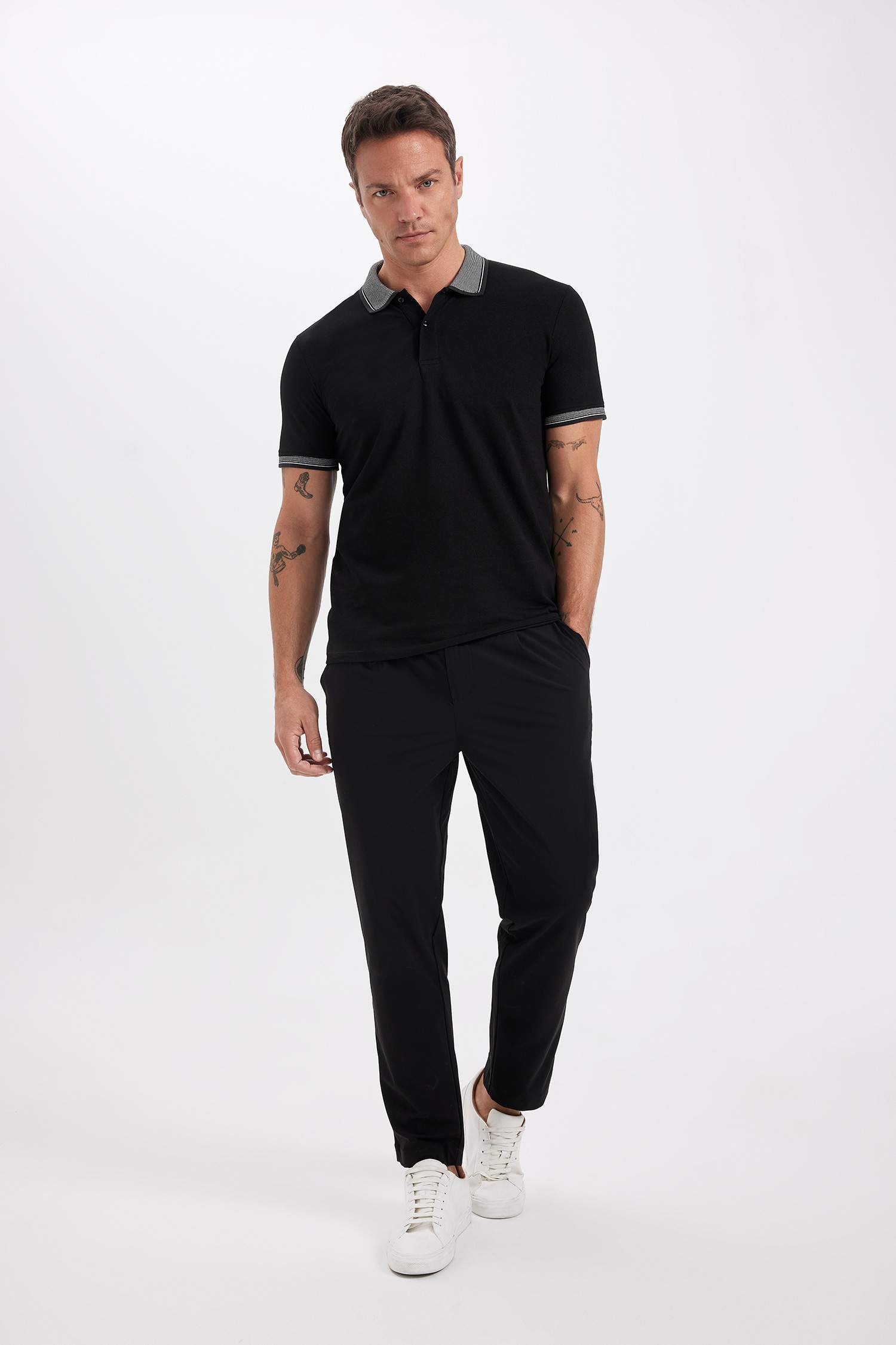 Slim Fit Dar Kesim Polo Yaka Kısa Kollu Pamuklu Tişört