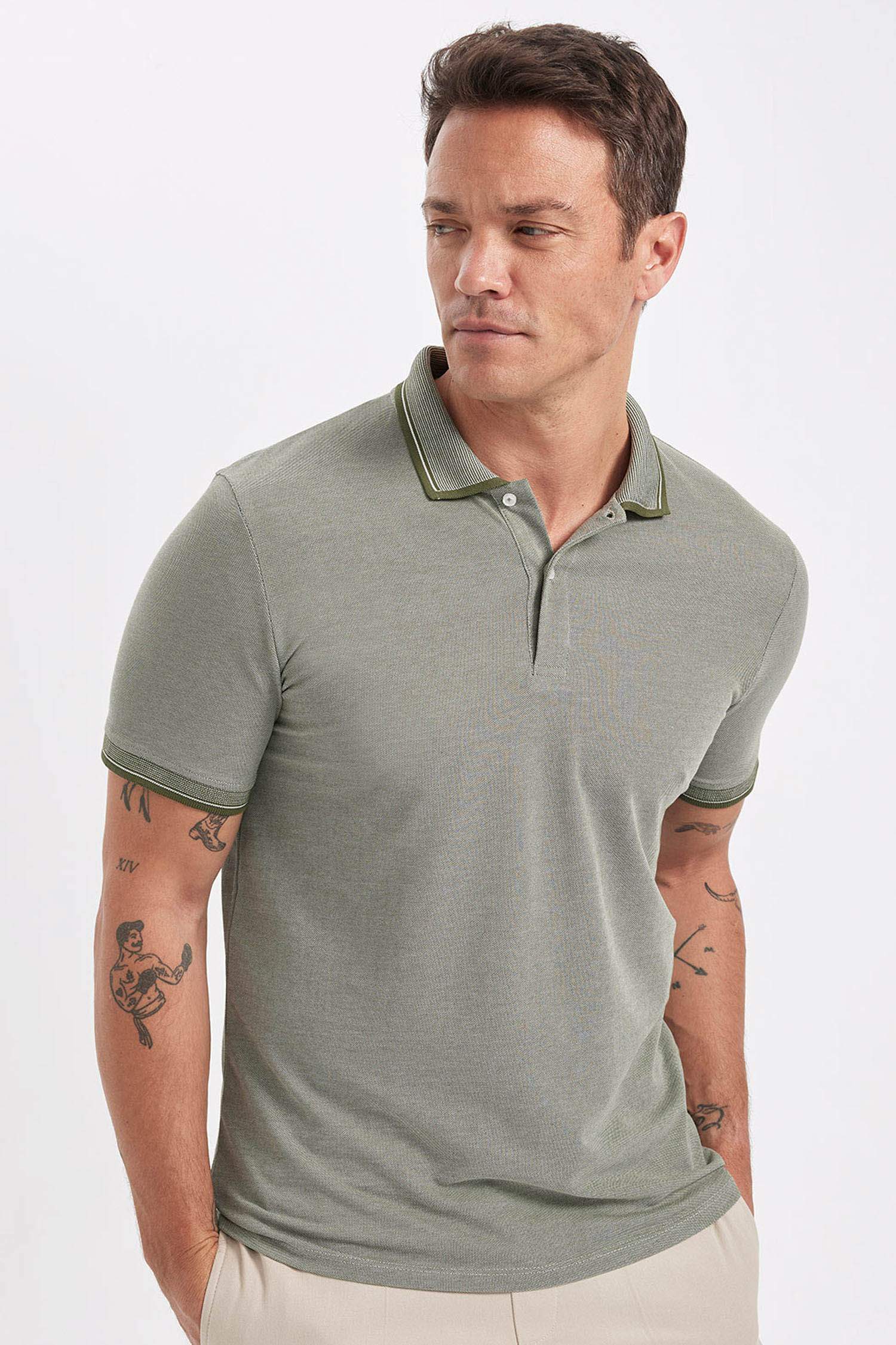 Slim Fit Dar Kesim Polo Yaka Kısa Kollu Pamuklu Tişört