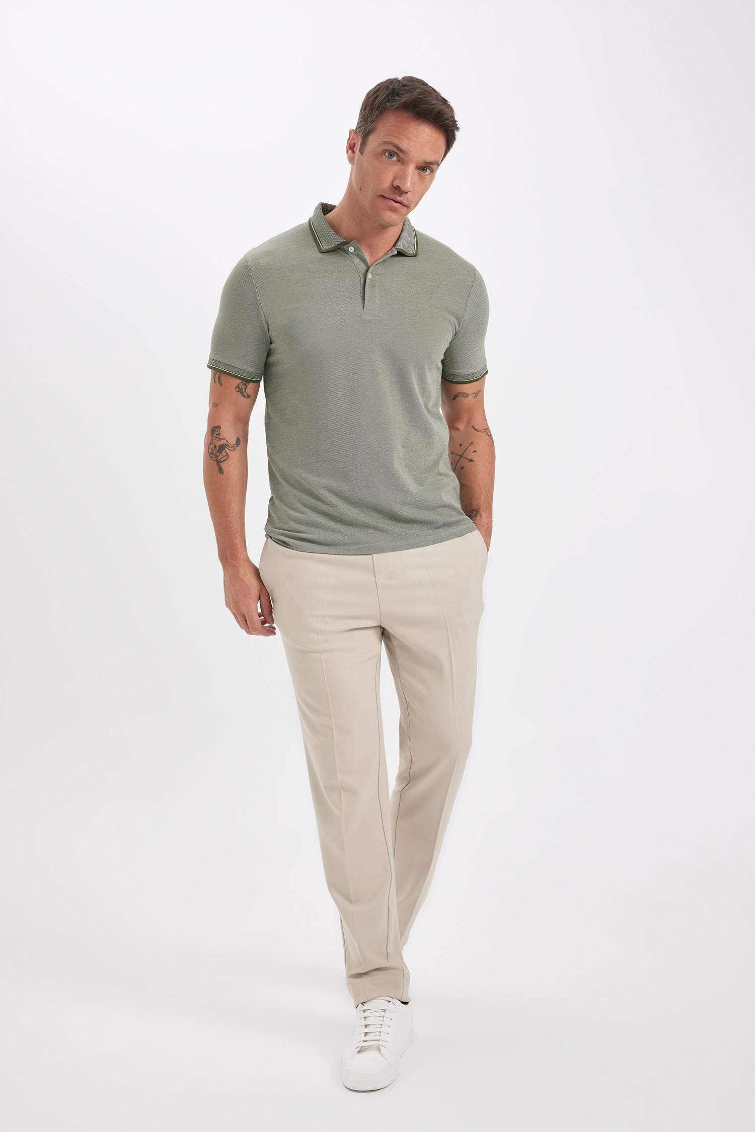 Slim Fit Dar Kesim Polo Yaka Kısa Kollu Pamuklu Tişört