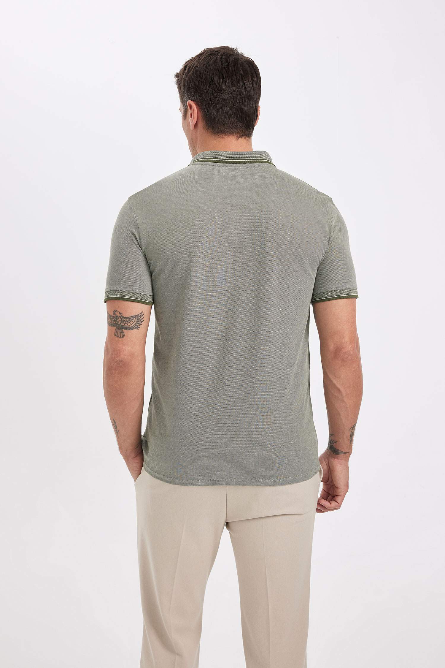 Slim Fit Dar Kesim Polo Yaka Kısa Kollu Pamuklu Tişört