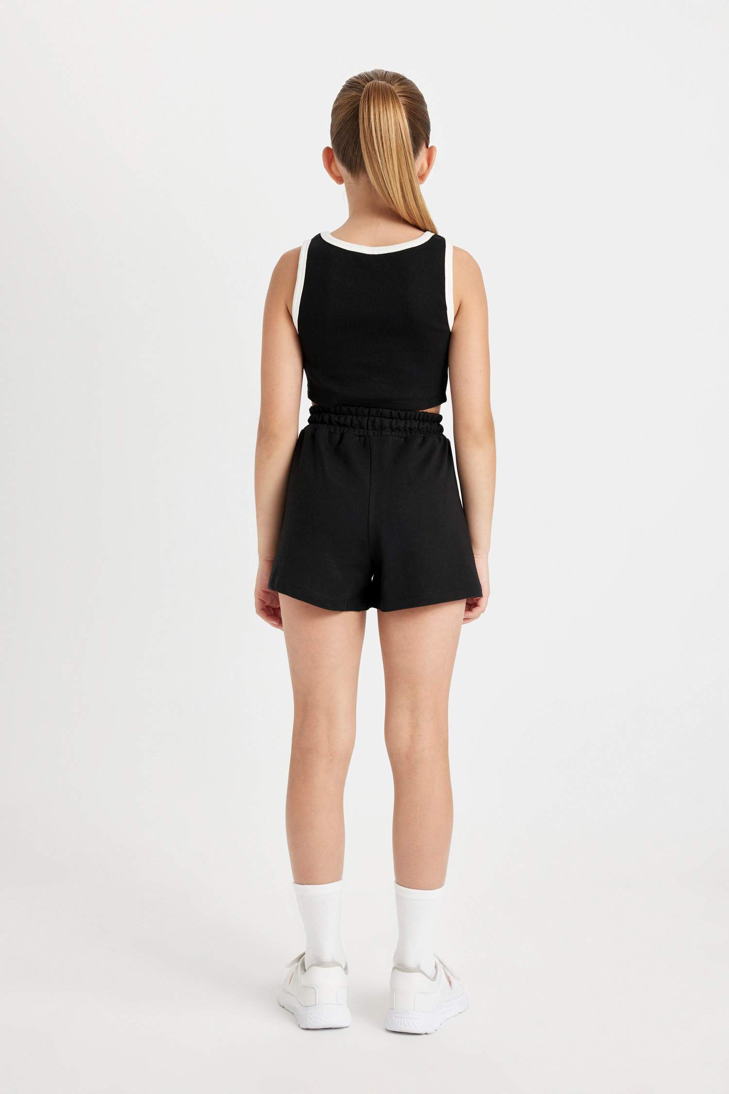 سيت بناتي تنورة وتيشيرت - قطعتين