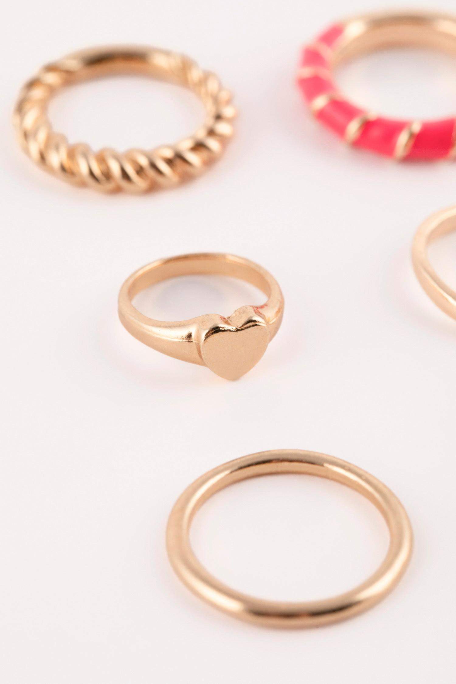Woman 10 Piece Gold Rings