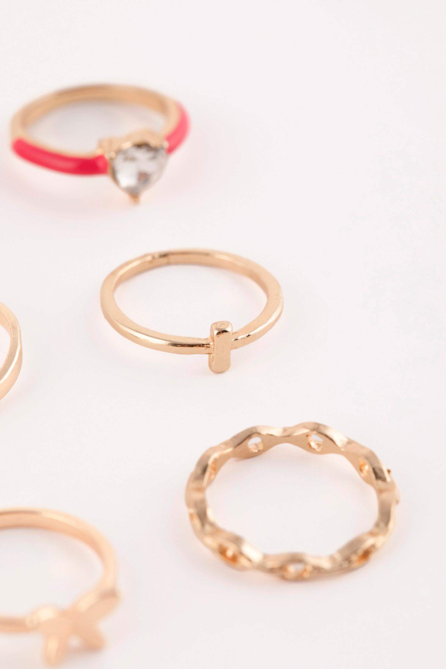 Woman 10 Piece Gold Rings