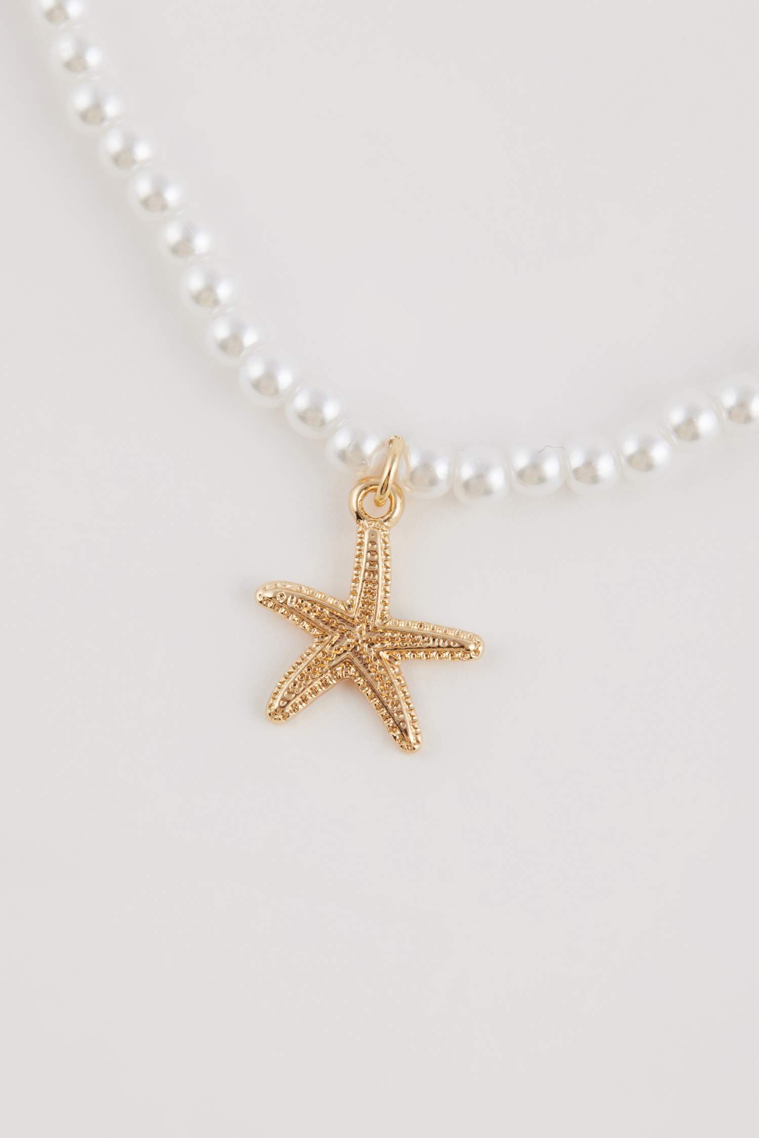 Woman 3 Piece Starfish and Pearl Gold Necklace