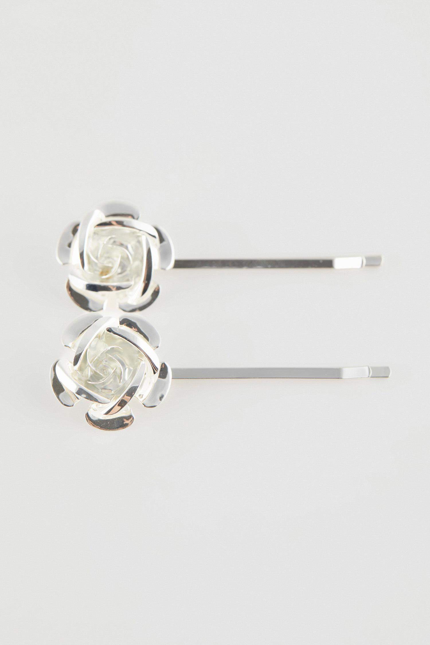 2 Piece Flower Detailed Thin Hair Clips