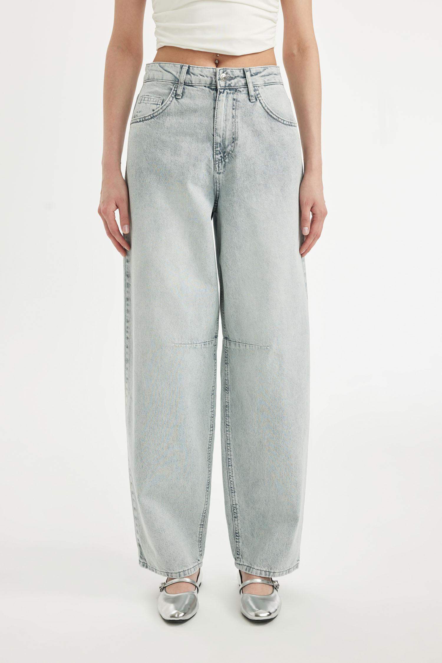 بنطرون جينز طويل باجي بخصر عالي