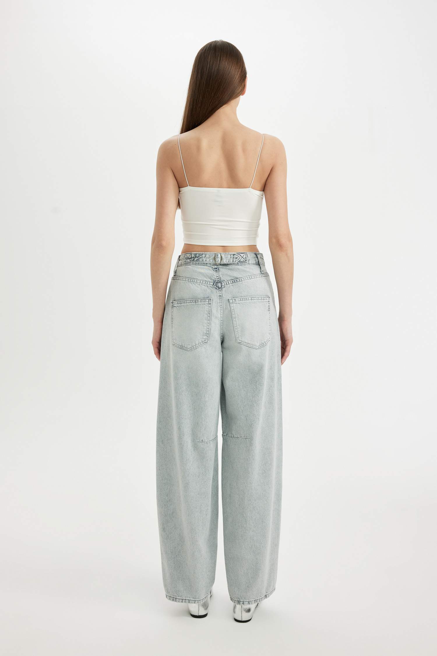 بنطرون جينز طويل باجي بخصر عالي