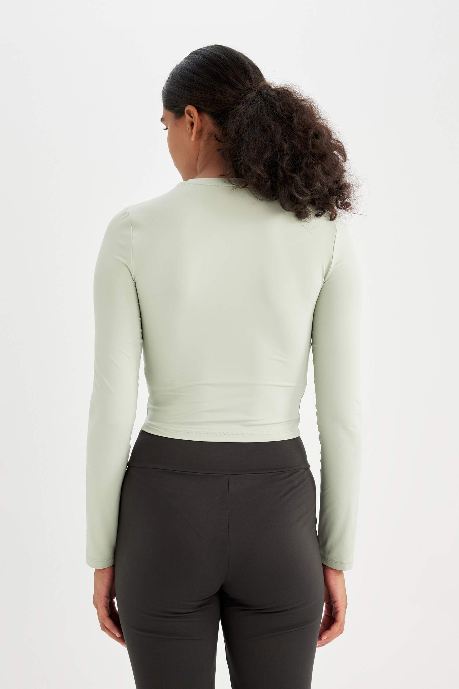 Fitted Vücuda Oturan Bisiklet Yaka Basic Düz Uzun Kollu Tişört