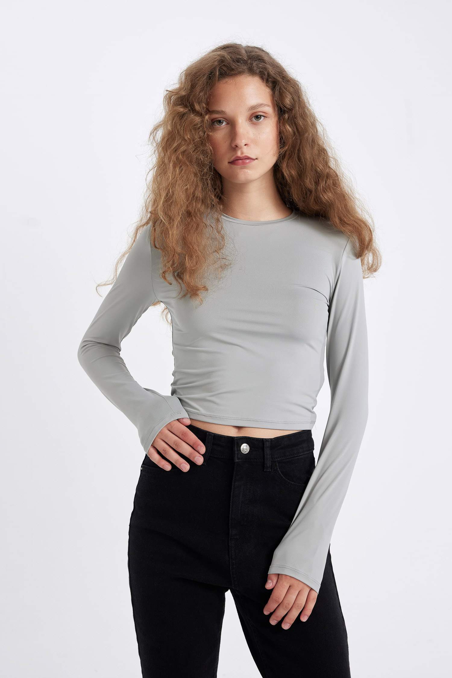 Fitted Vücuda Oturan Bisiklet Yaka Basic Düz Uzun Kollu Tişört