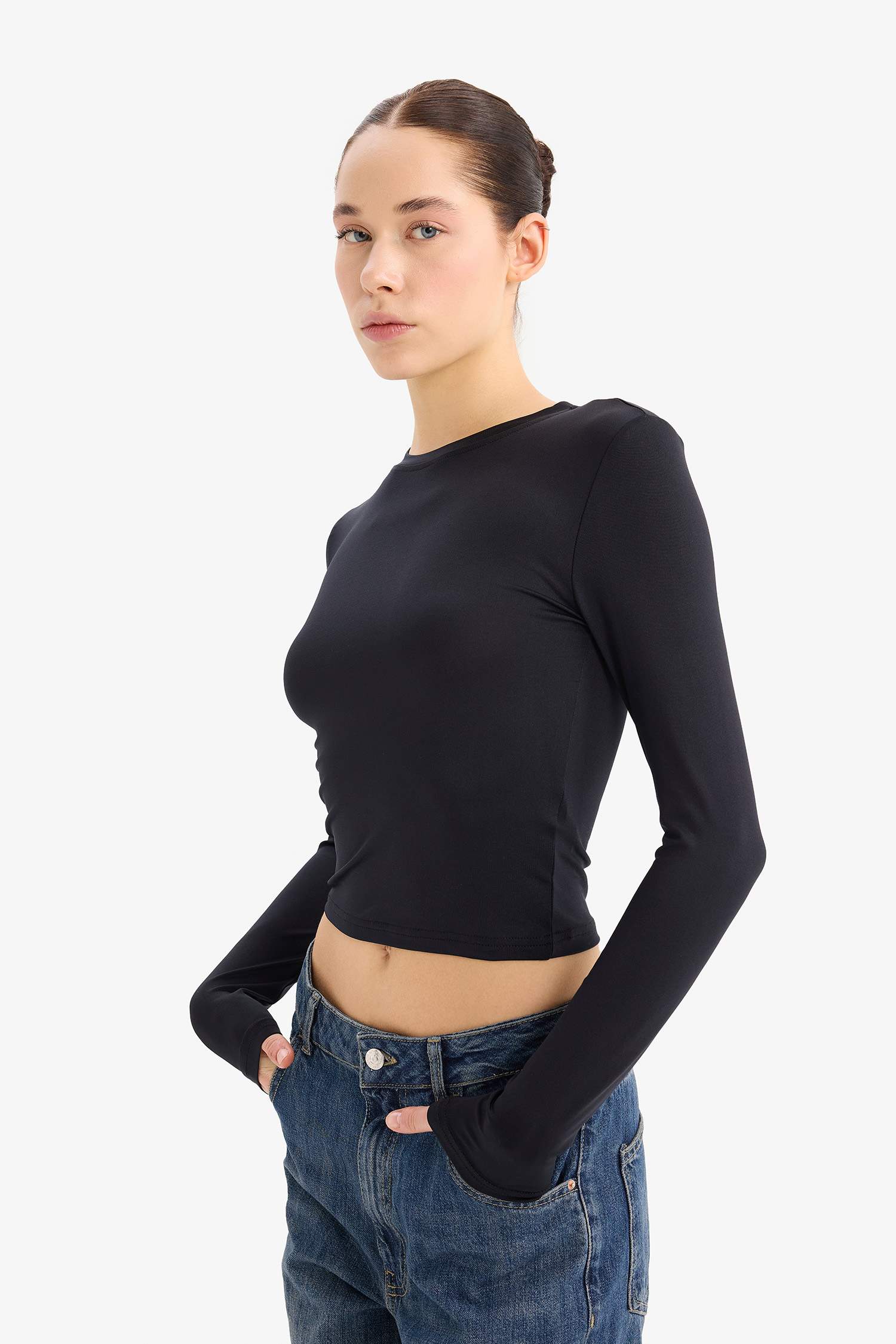 	Fitted Vücuda Oturan Bisiklet Yaka Basic Düz Uzun Kollu Tişört