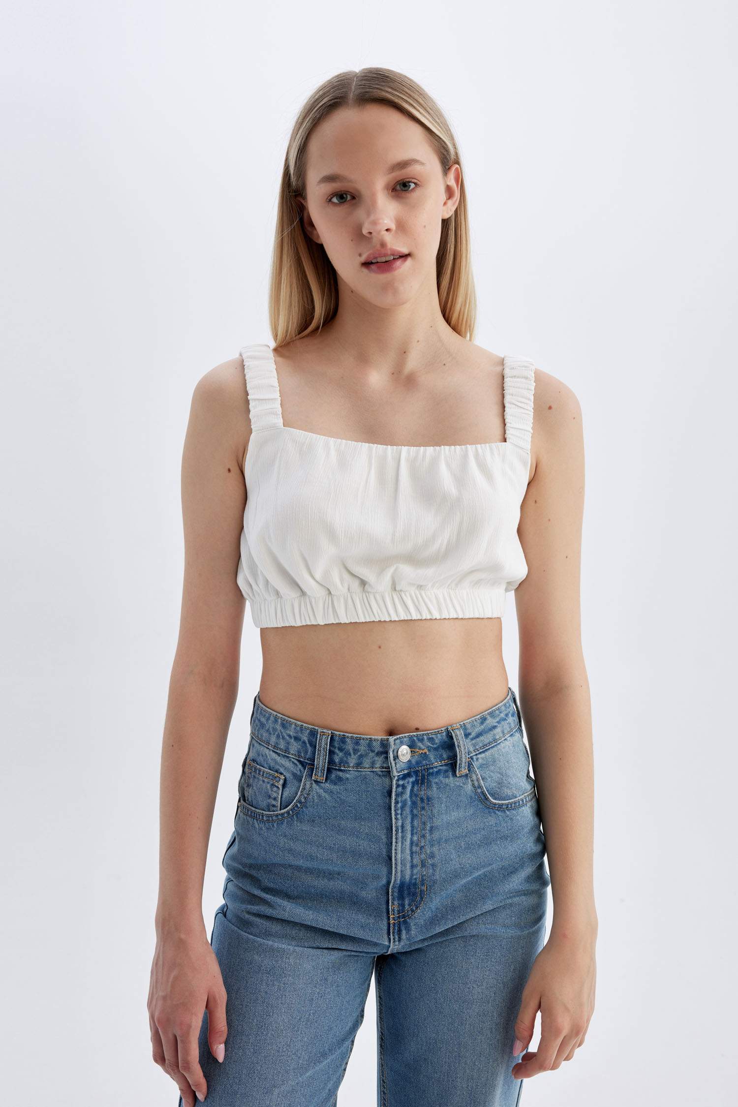 Strapless Sleeveless Blouse