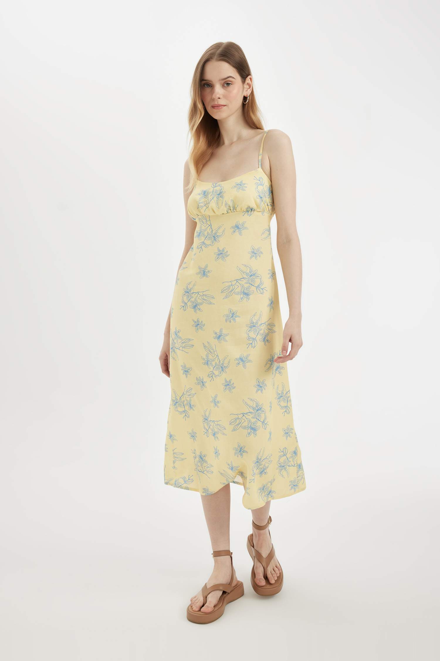 فستان ميدي فلورال كتان بقصة A بحمالات