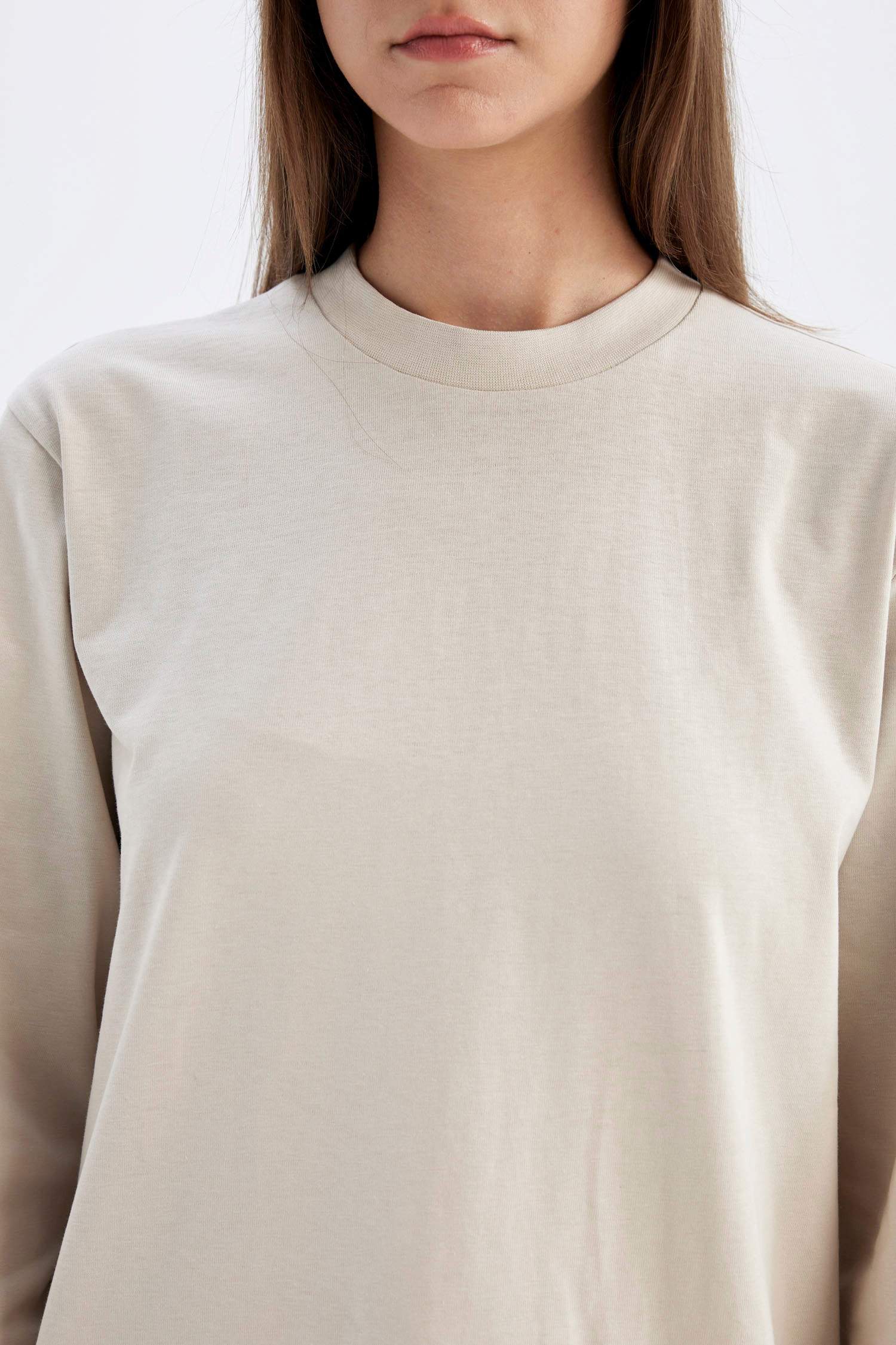 سويت شيرت طويل سادة قماش رقيق اوفر سايز