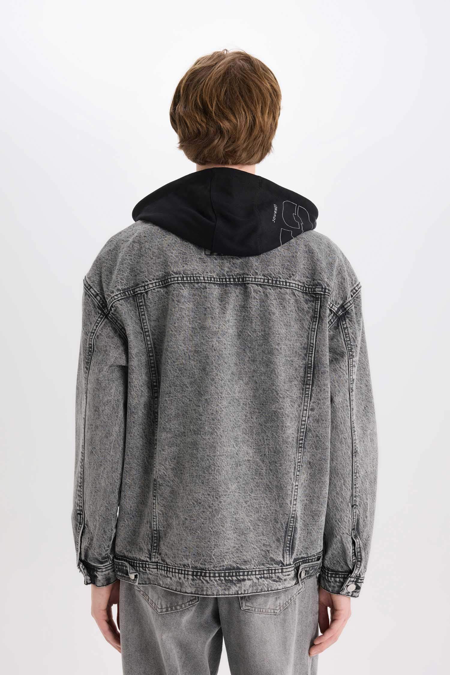 %100 Pamuk Oversize Geniş Kalıp Kapüşonlu Düğmeli Mevsimlik Baharlık Denim Ceket