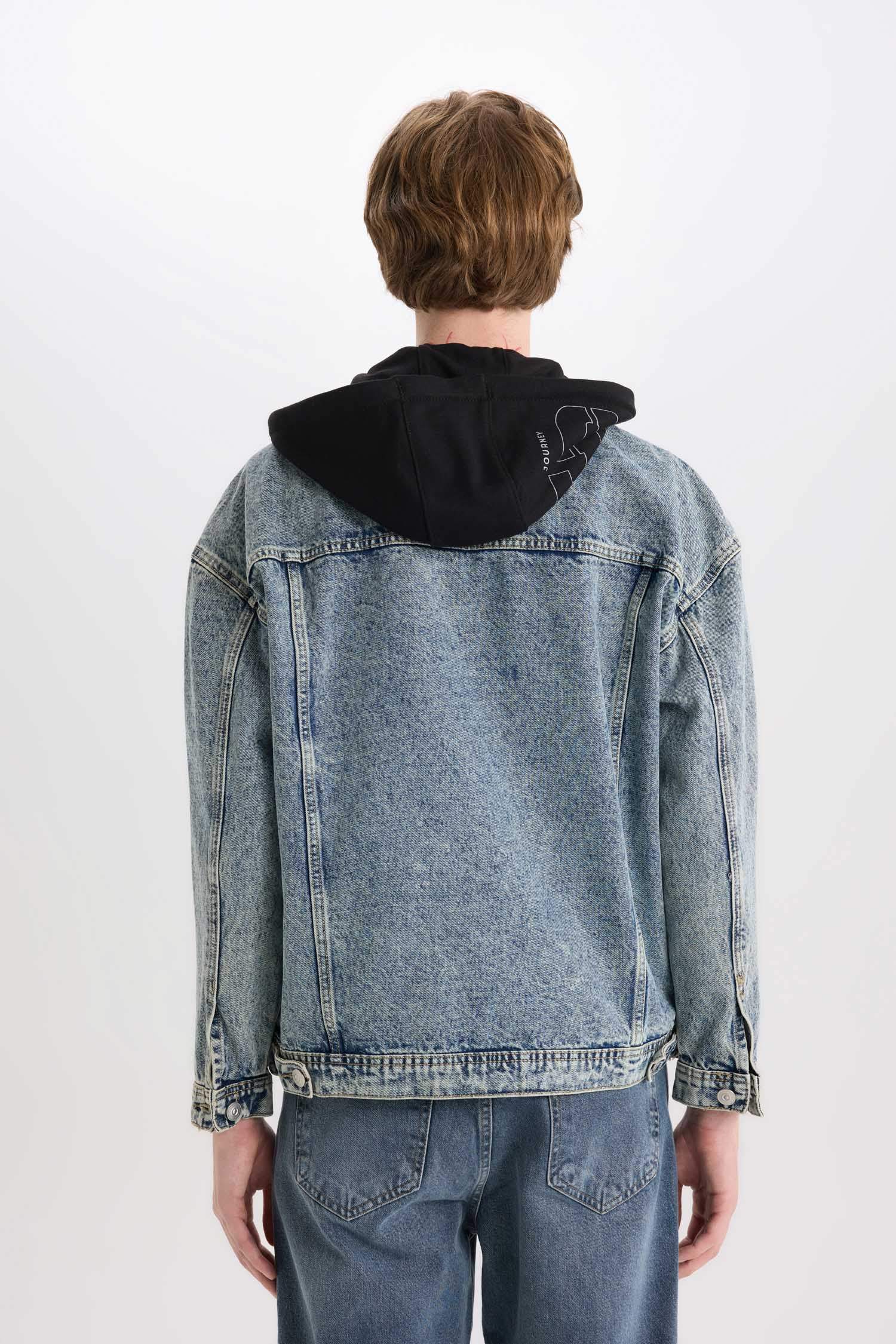 %100 Pamuk Oversize Geniş Kalıp Kapüşonlu Düğmeli Mevsimlik Baharlık Denim Ceket