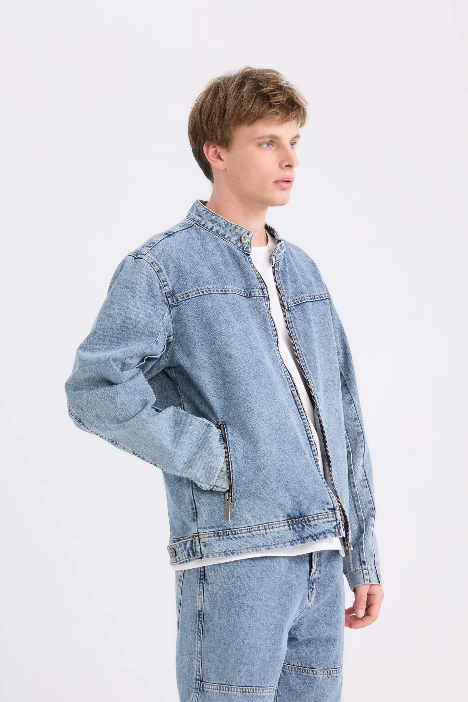 %100 Pamuk Kolej Yaka Fermuarlı Cepli Denim Ceket