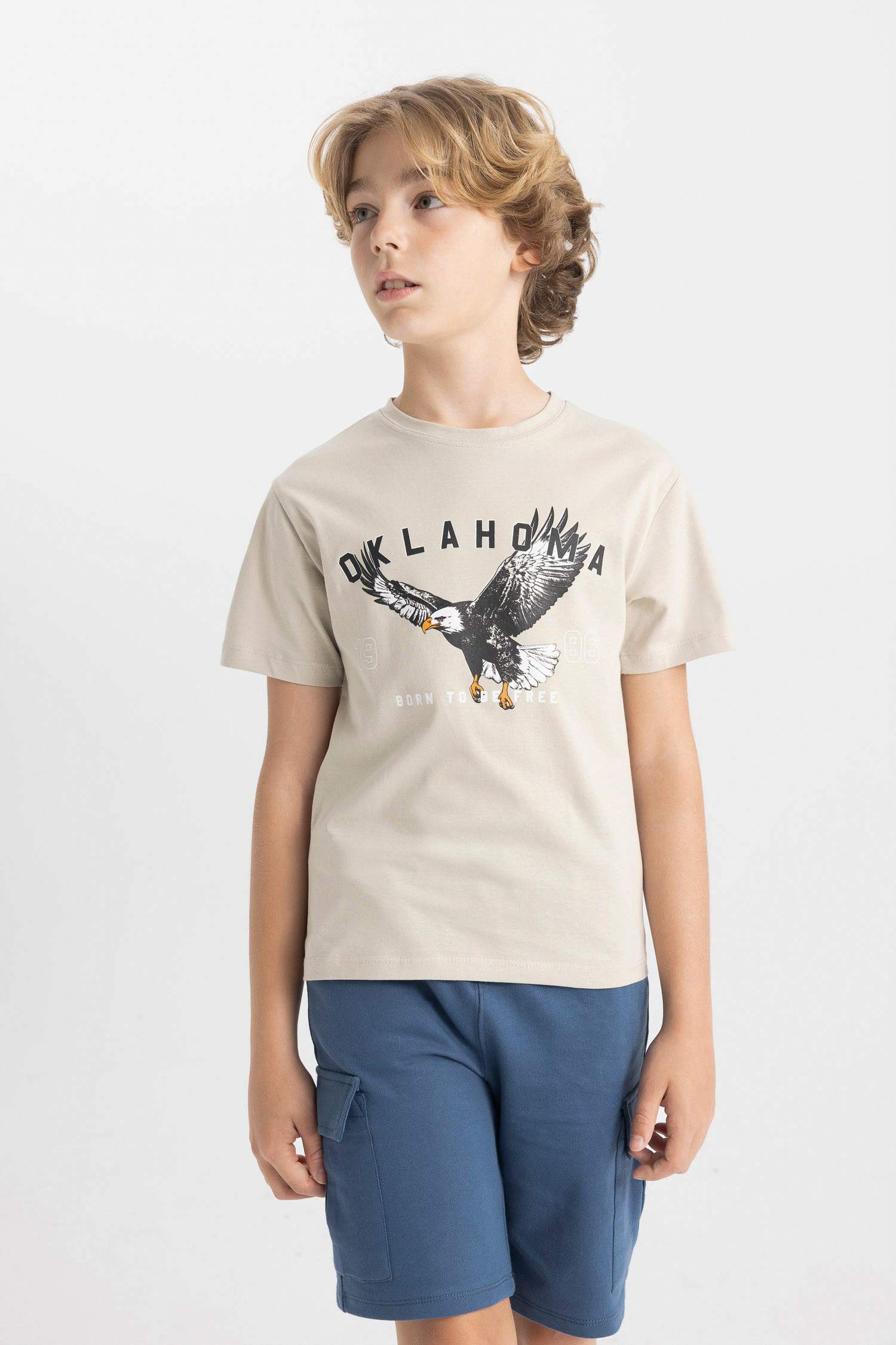 Футболка стандартного кроя с принтом для мальчиков