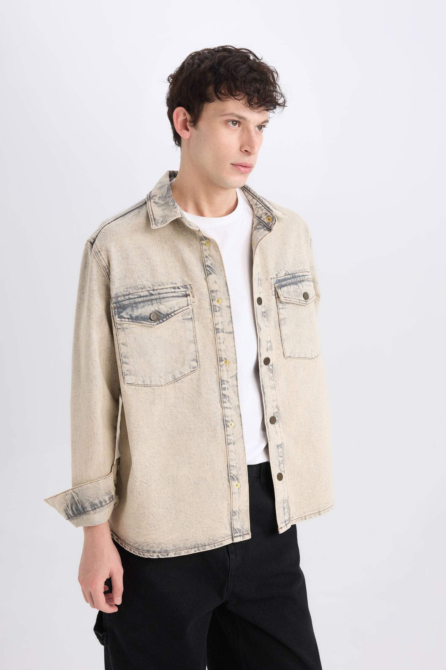 Relax Fit Pocketed Long Sleeve Denim Shirt