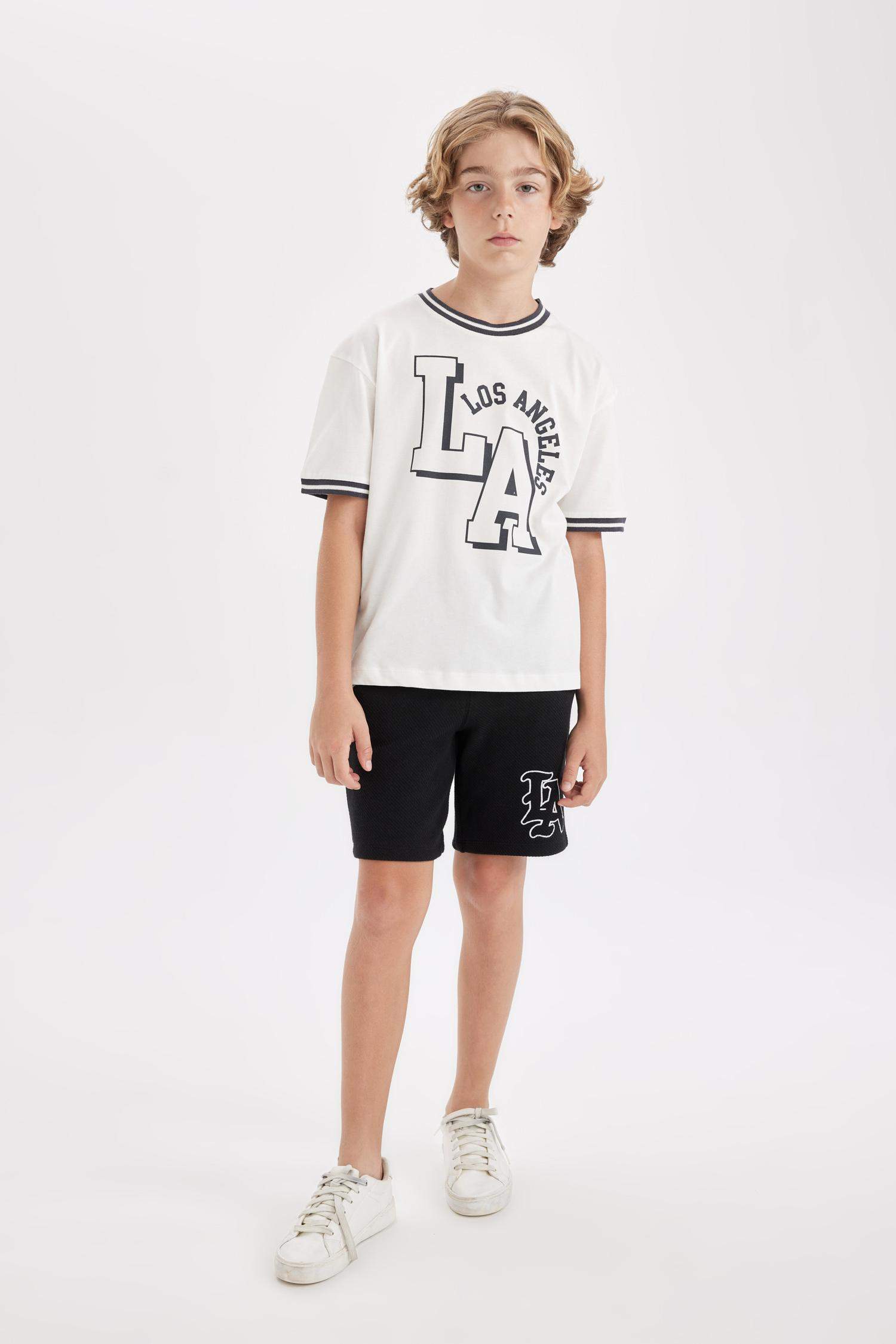 شورت ولادي قماش رقيق قصة عادية