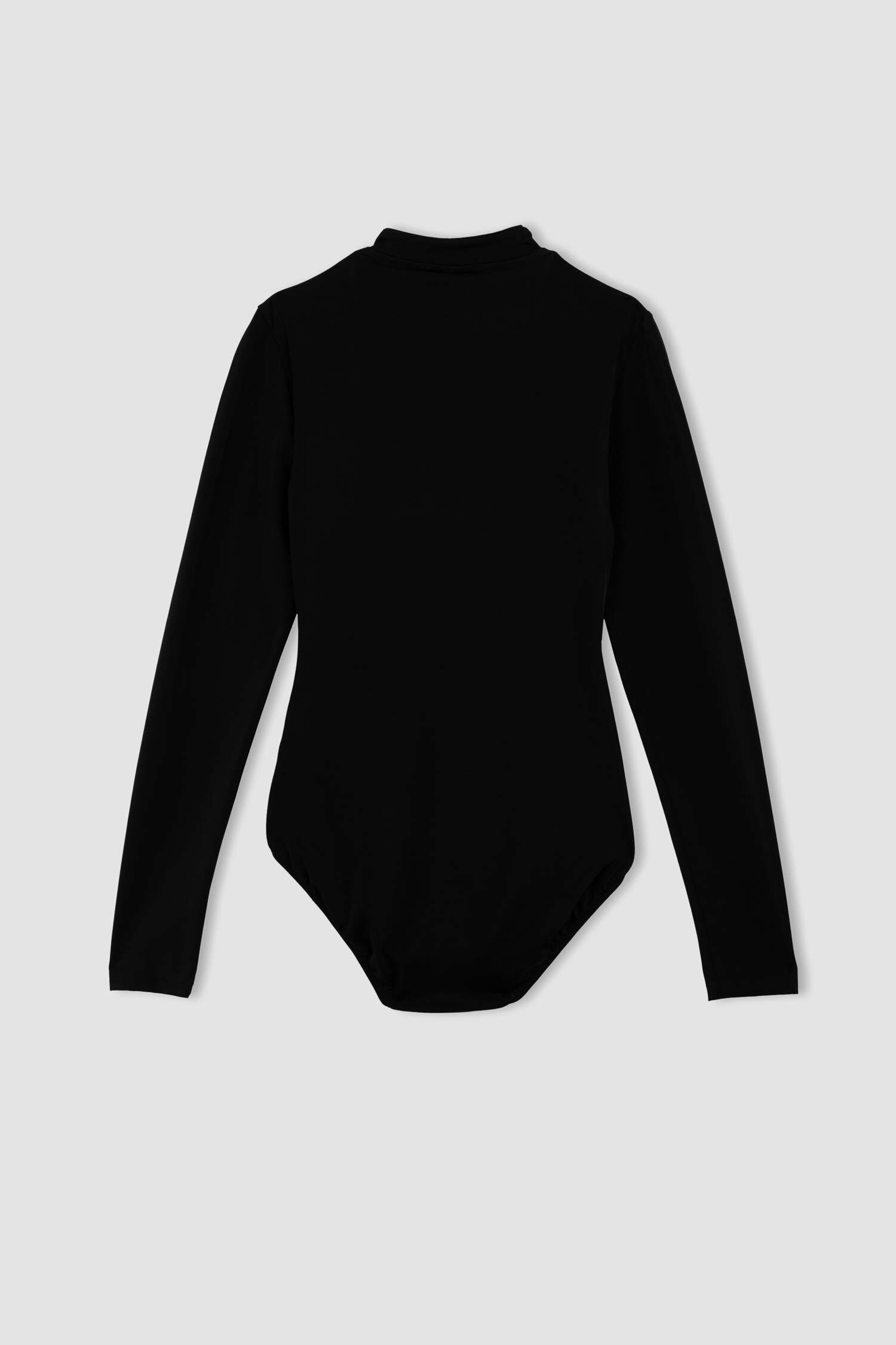 مايوه قصة عادية من Fall In Love