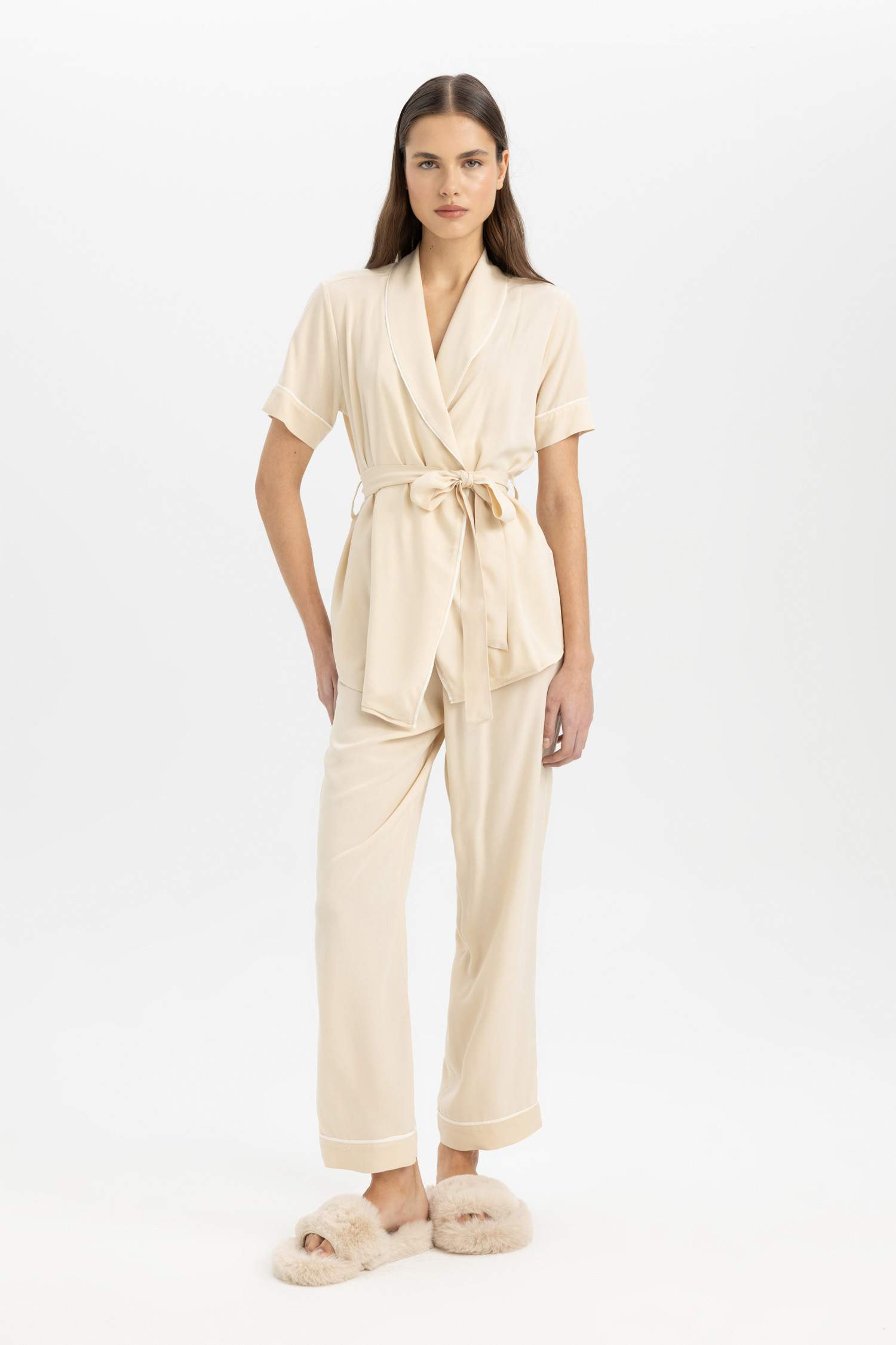 طقم بيجاما قصة عادية كم طويل من Fall in Love - قطعتين