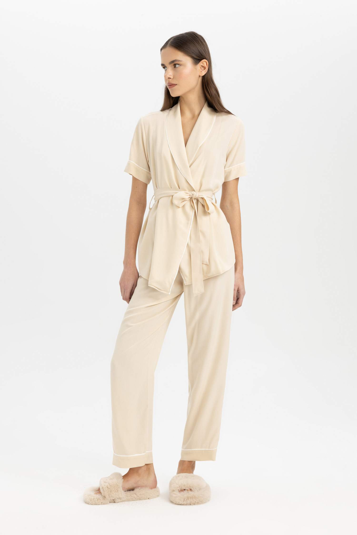 طقم بيجاما قصة عادية كم طويل من Fall in Love - قطعتين