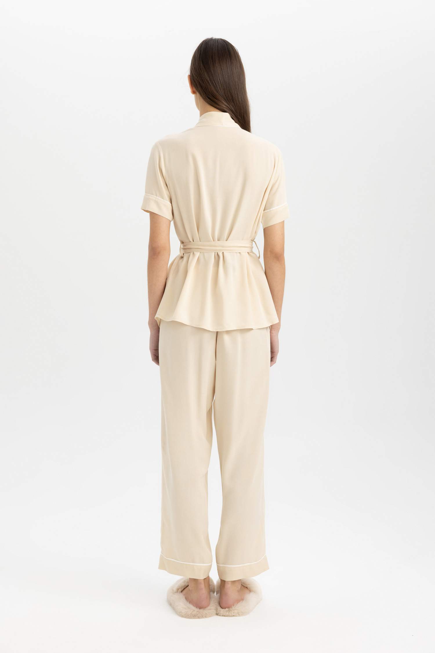 طقم بيجاما قصة عادية كم طويل من Fall in Love - قطعتين