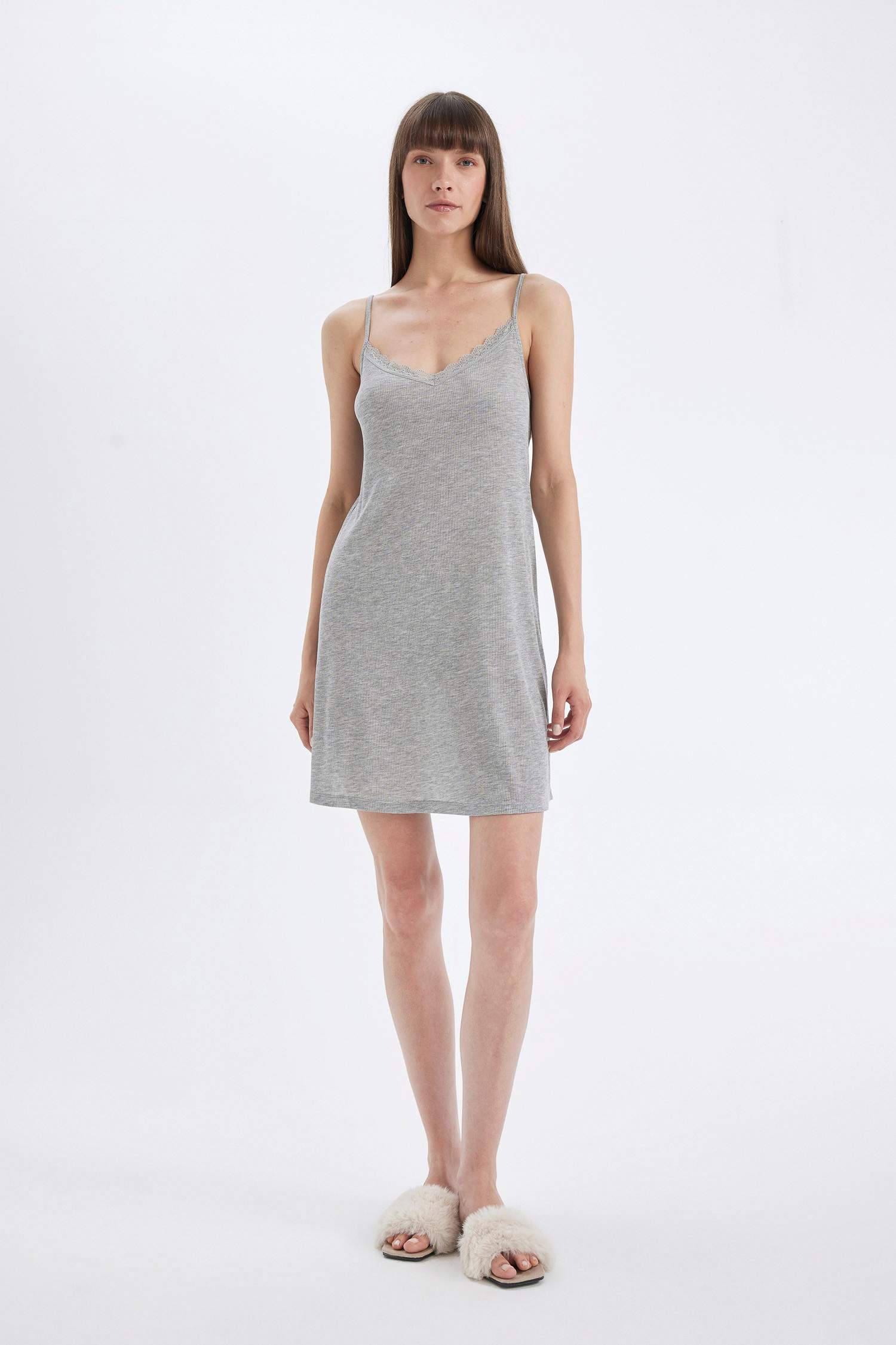 Regular Fit V Yaka Ribana Askılı Gecelik-Fall in Love