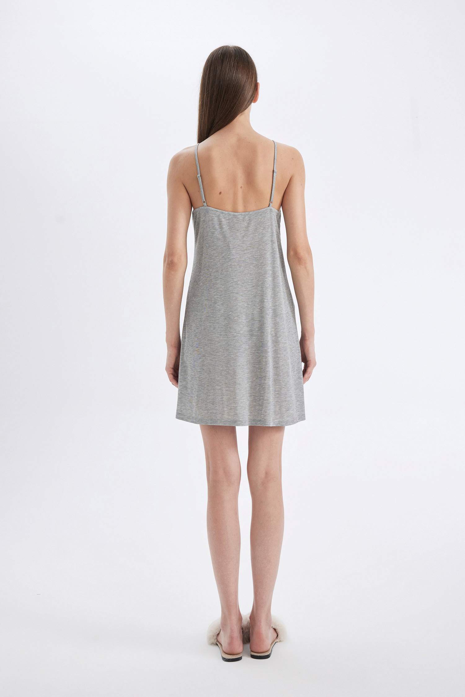 Regular Fit V Yaka Ribana Askılı Gecelik-Fall in Love