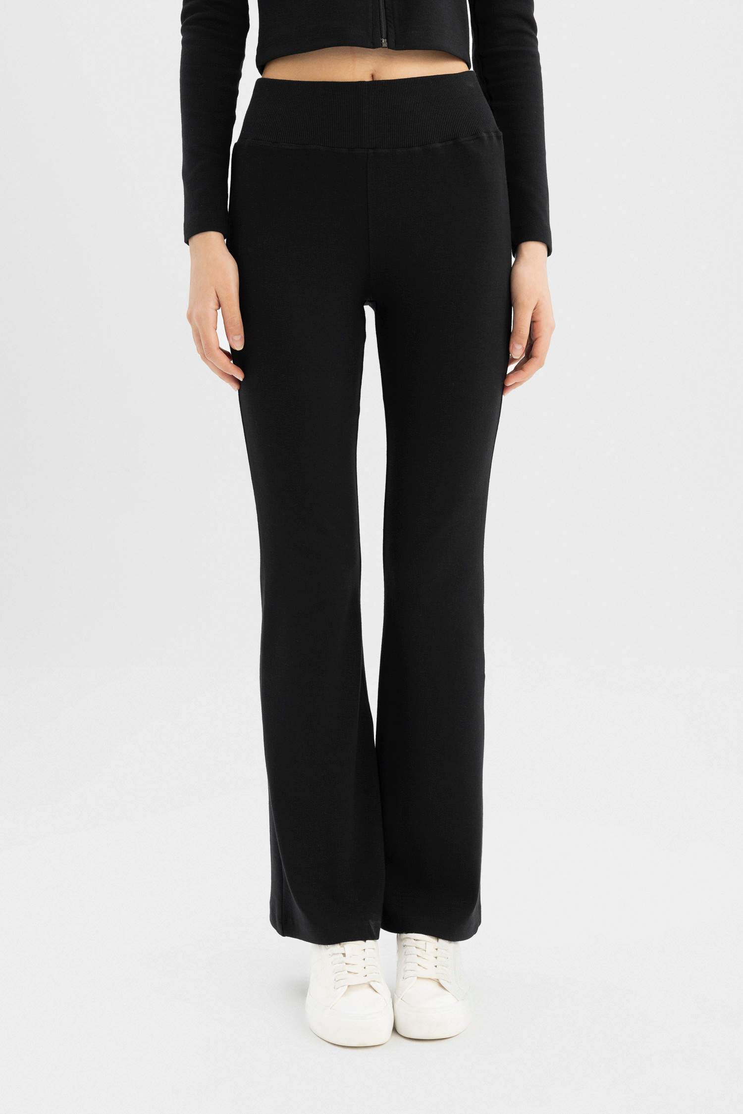 بنطلون سويت بانتس بيزك مضلع برجل واسع