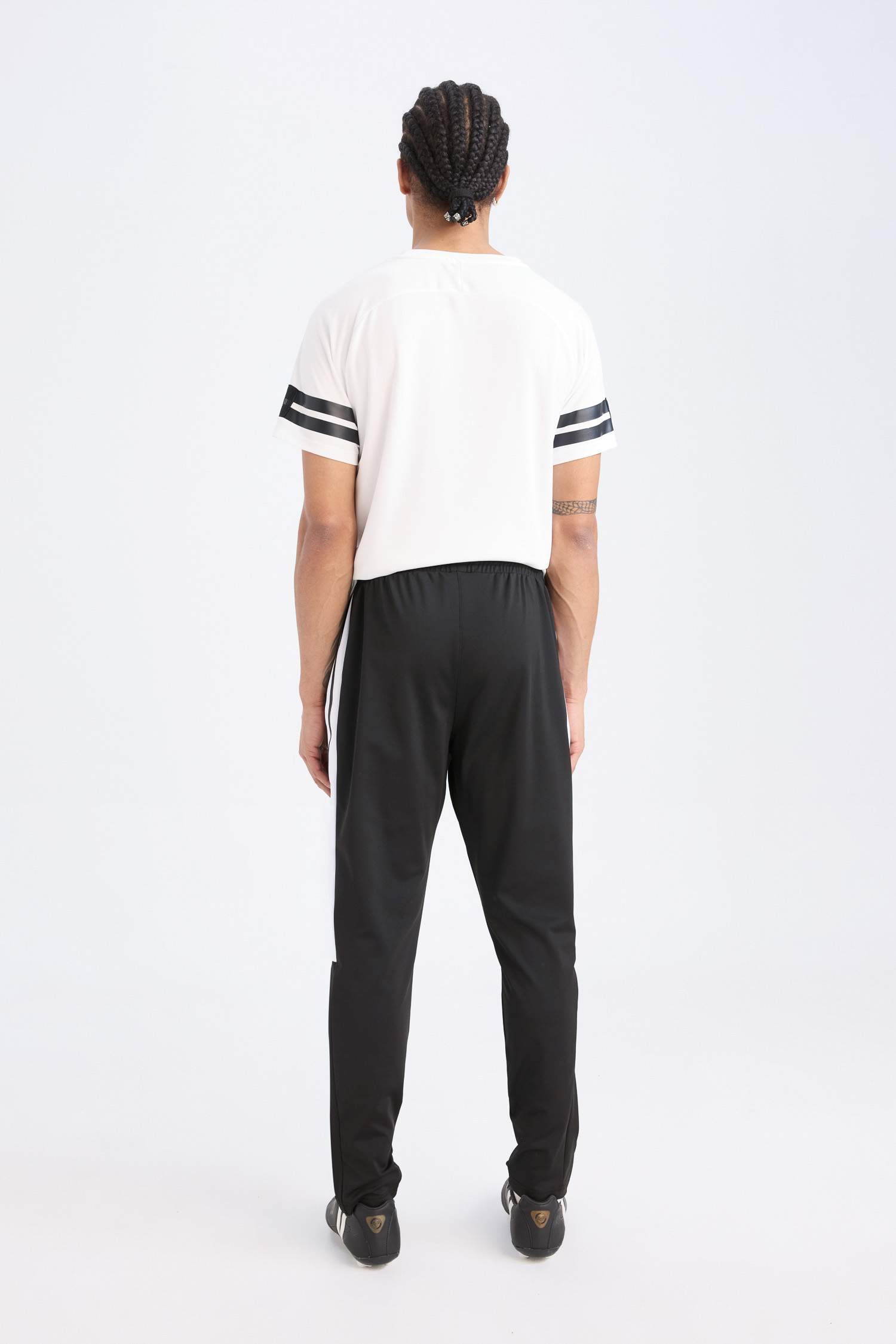 DeFactoFit Sporcu Jogger Eşofman Altı Slim Fit Dar Kesim Fermuarlı Paça Skuba Dalgıç Kumaş