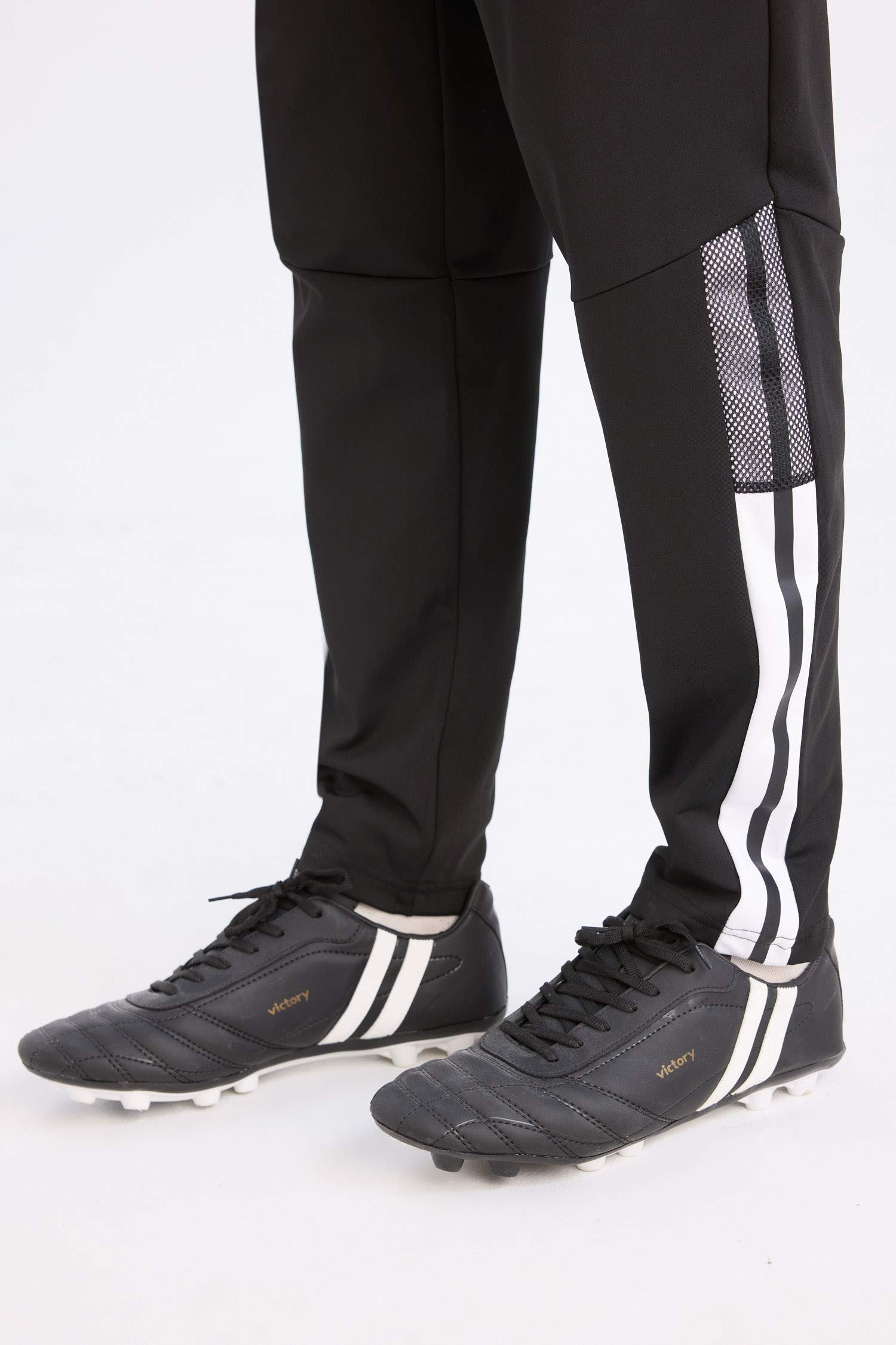 DeFactoFit Sporcu Jogger Eşofman Altı Slim Fit Dar Kesim Standart Paça Skuba Dalgıç Kumaş