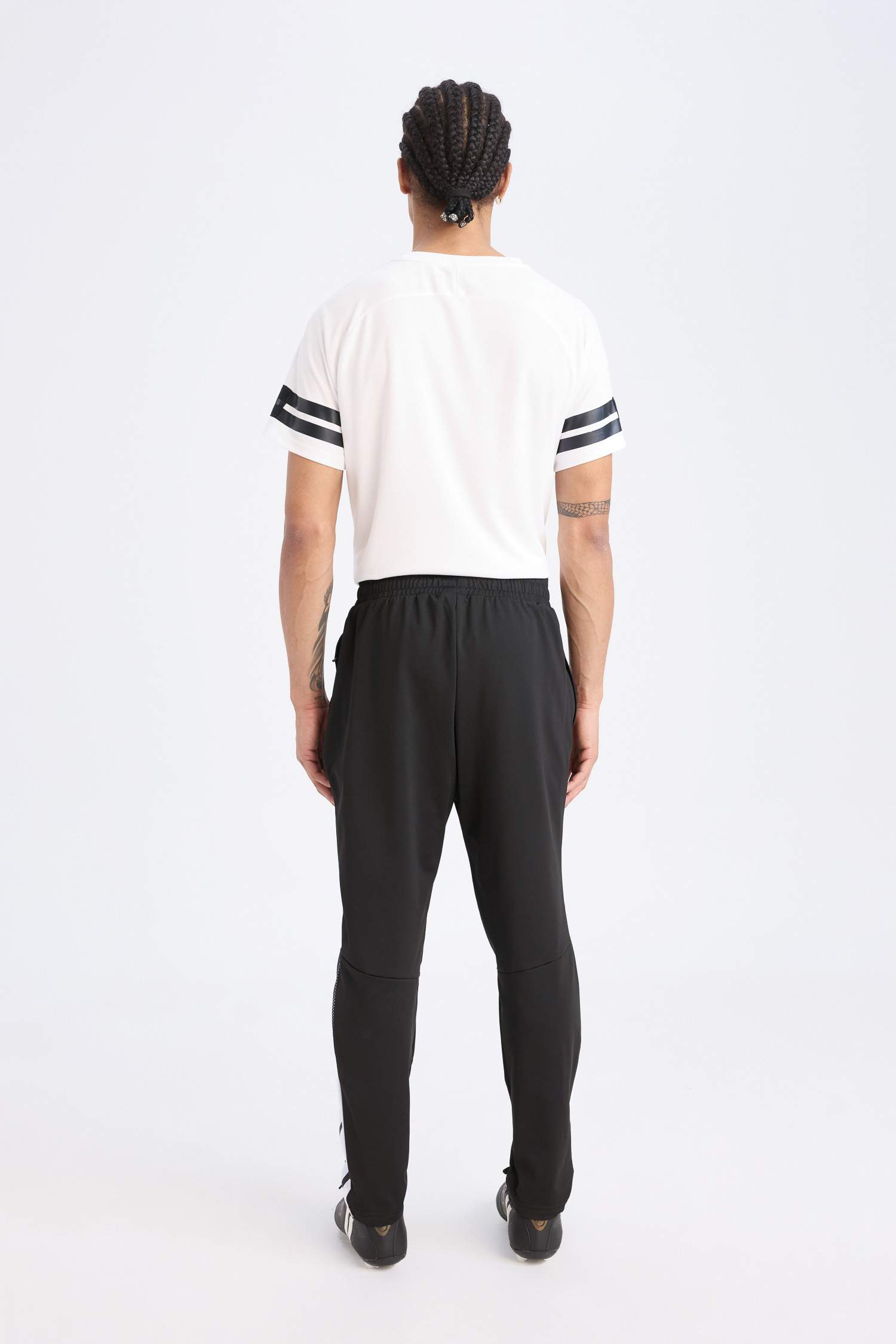 DeFactoFit Sporcu Jogger Eşofman Altı Slim Fit Dar Kesim Standart Paça Skuba Dalgıç Kumaş