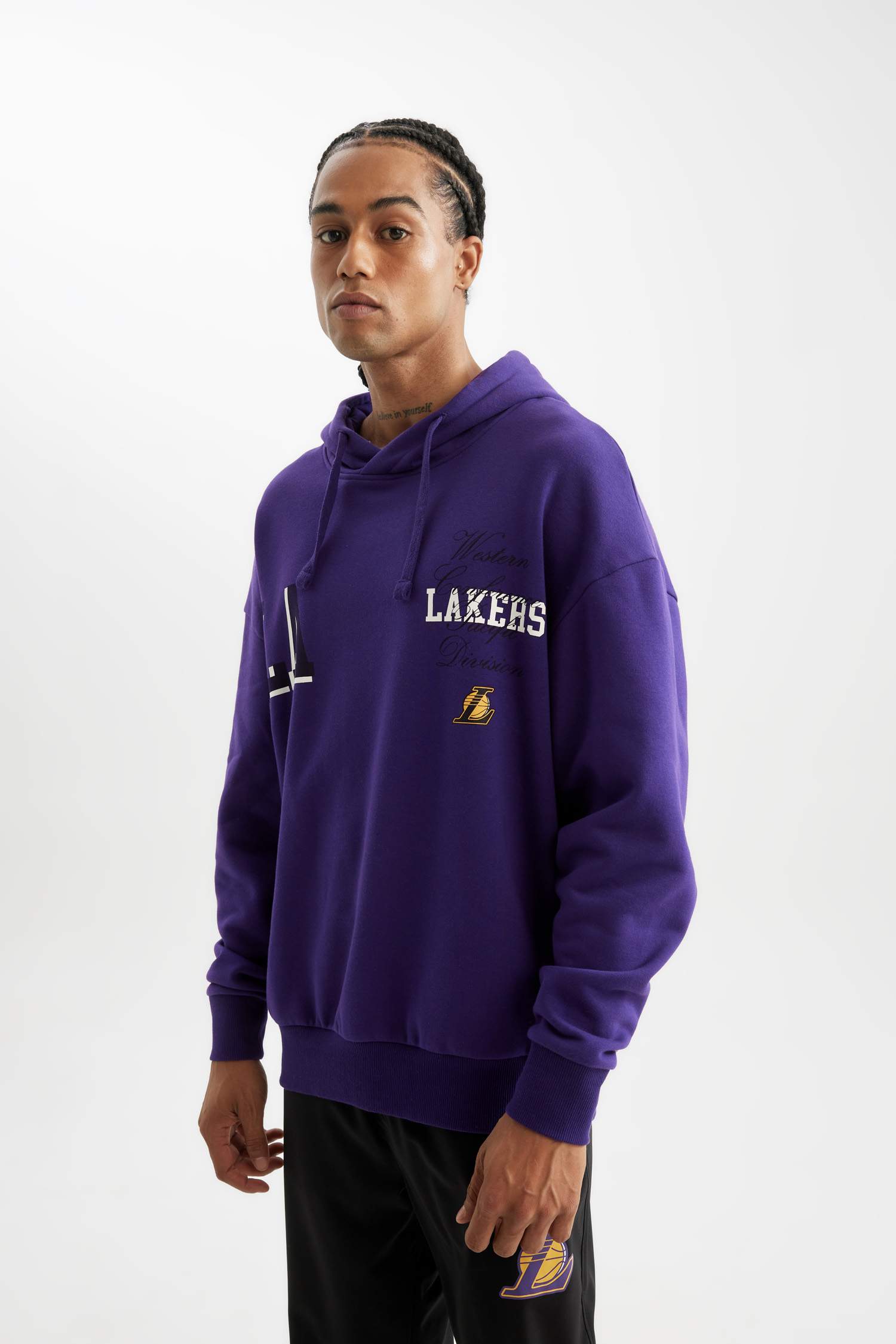DeFactoFit NBA Los Angeles Lakers Oversize Geniş Kalıp Kapüşonlu Sırt Baskılı Sweatshirt