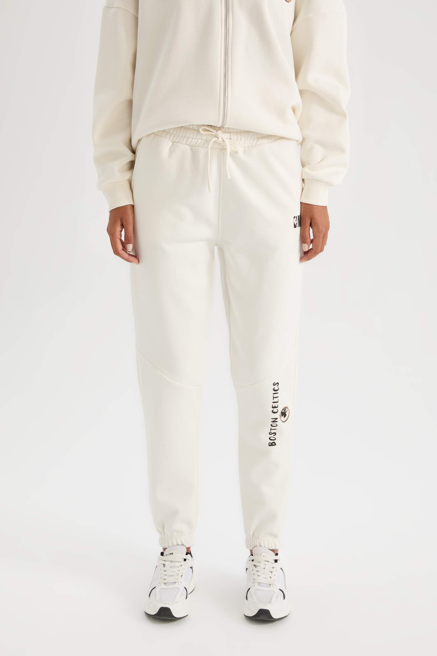 NBA Chicago Bulls Kalın Jogger Eşofman Altı Standart Fit Cepli Beli Paçası Lastikli Bağcıklı Standart Boy