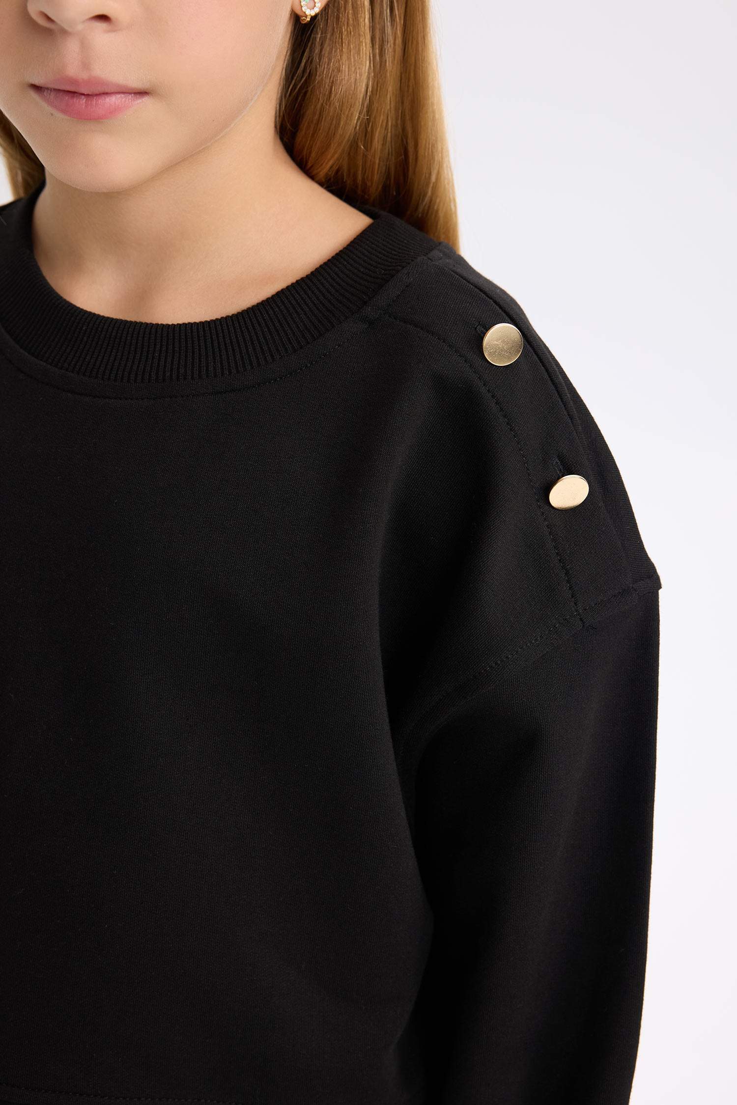 Kız Çocuk Relax Fit Bisiklet Yaka Etek Ucu Detaylı Sweatshirt