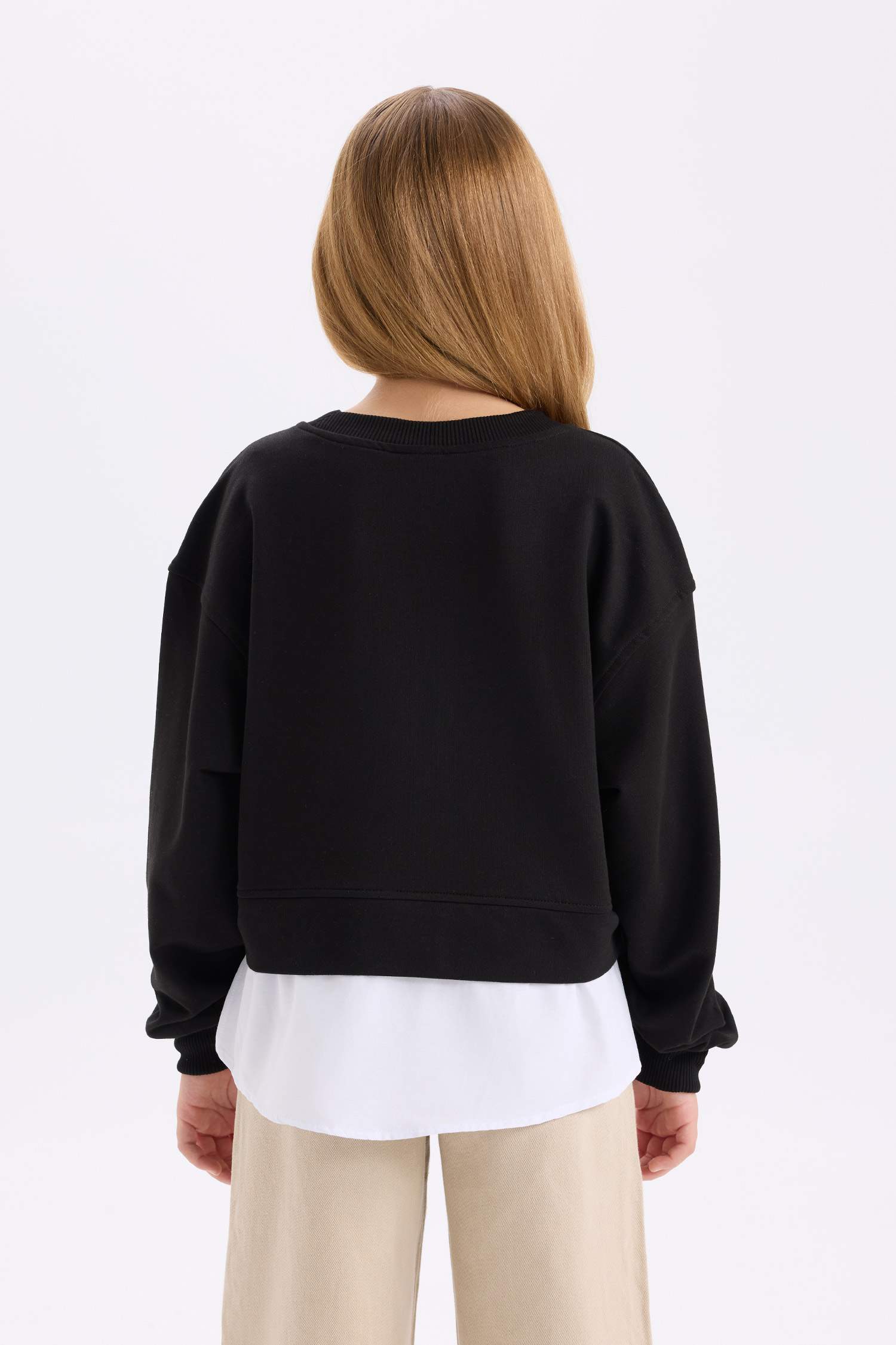 Kız Çocuk Relax Fit Bisiklet Yaka Etek Ucu Detaylı Sweatshirt